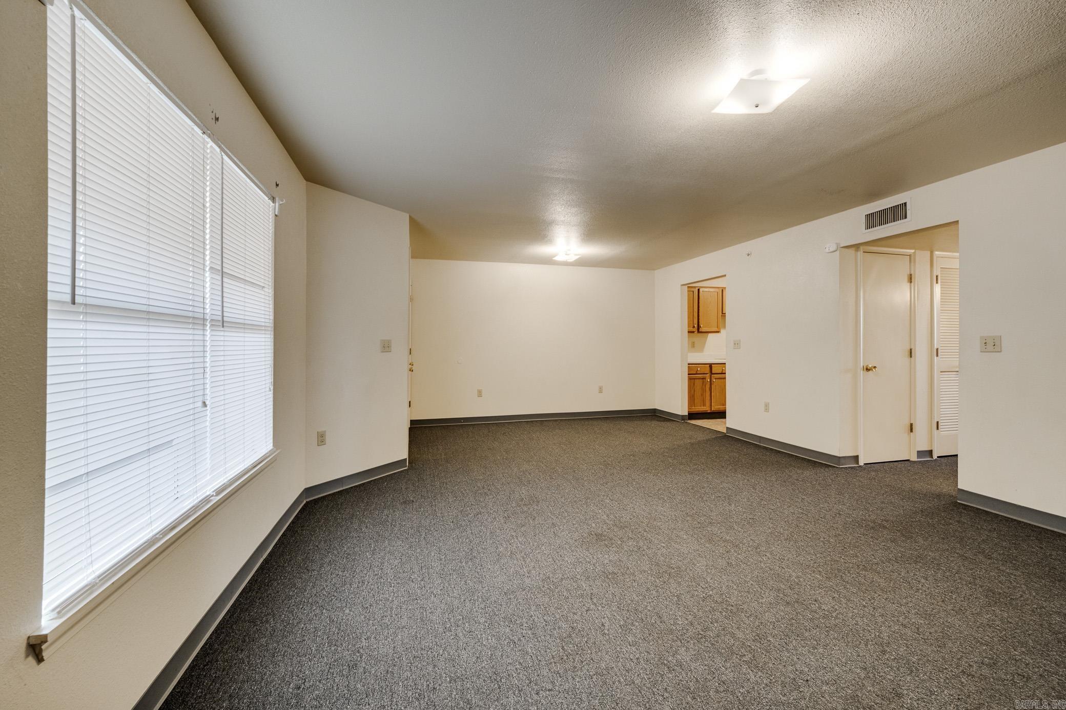 300 W Harding, #403 Property Photo 5