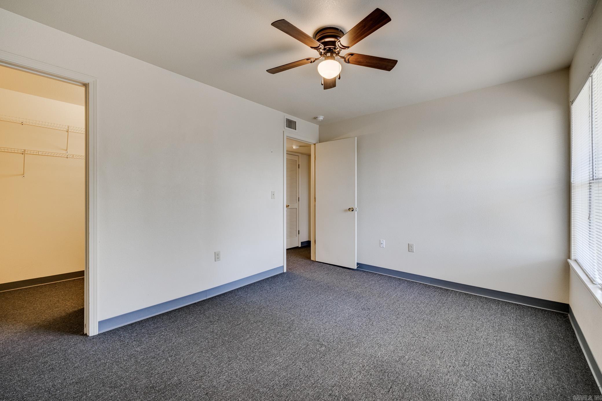 300 W Harding, #403 Property Photo 10
