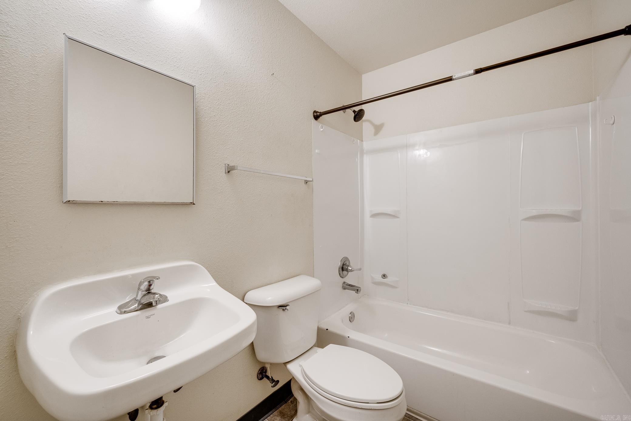 300 W Harding, #403 Property Photo 13