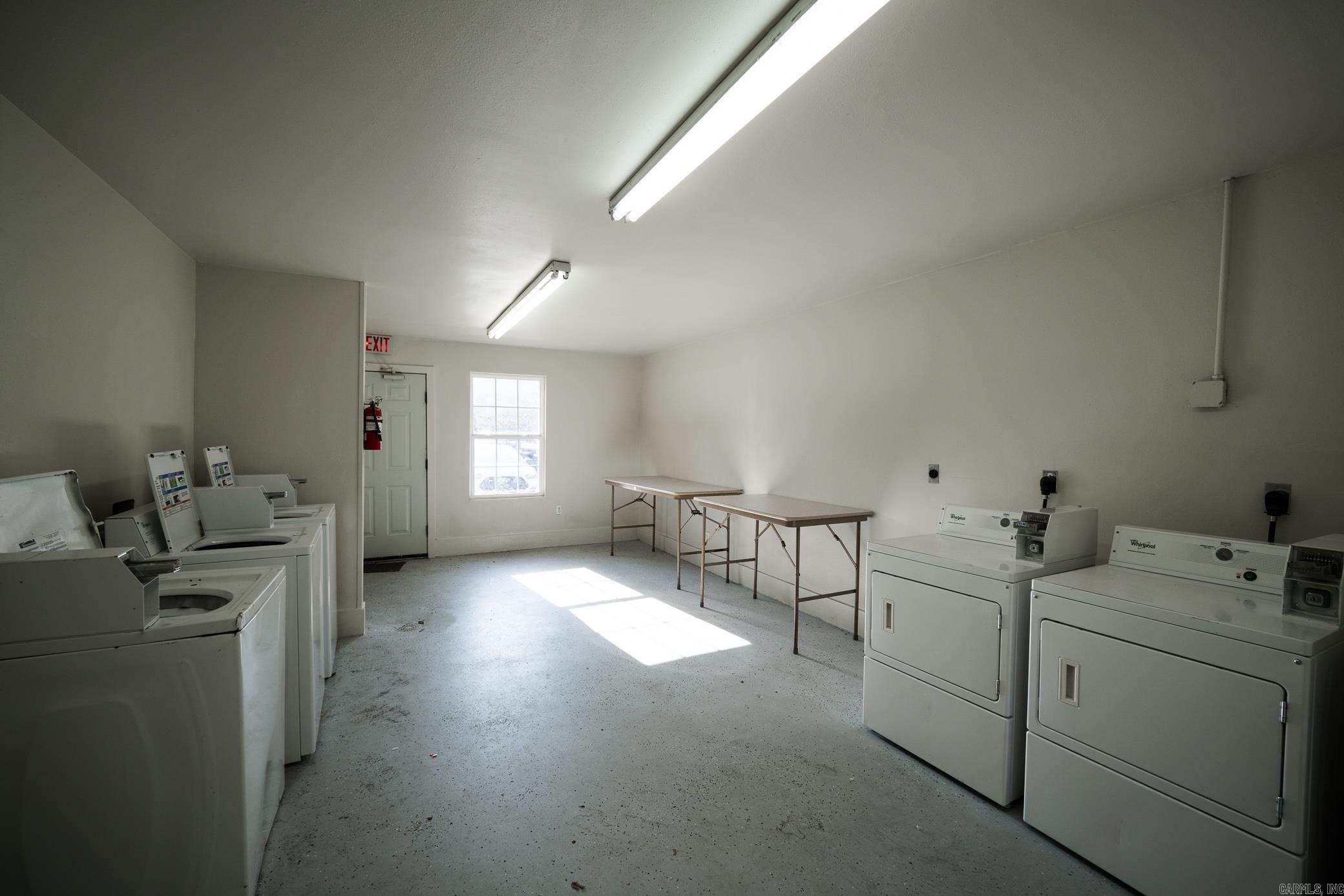 300 W Harding, #403 Property Photo 18