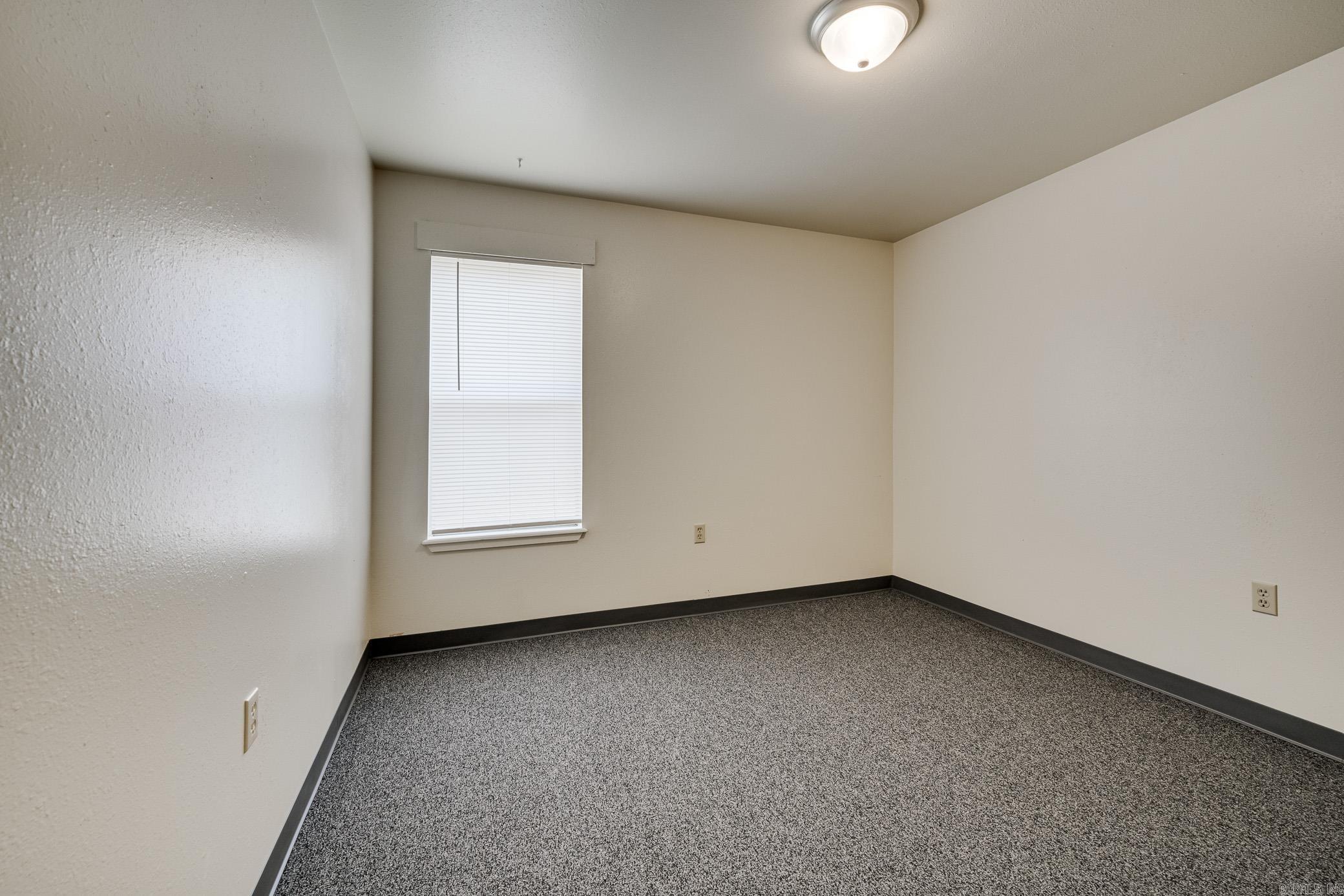 300 W Harding #312 Property Photo 15
