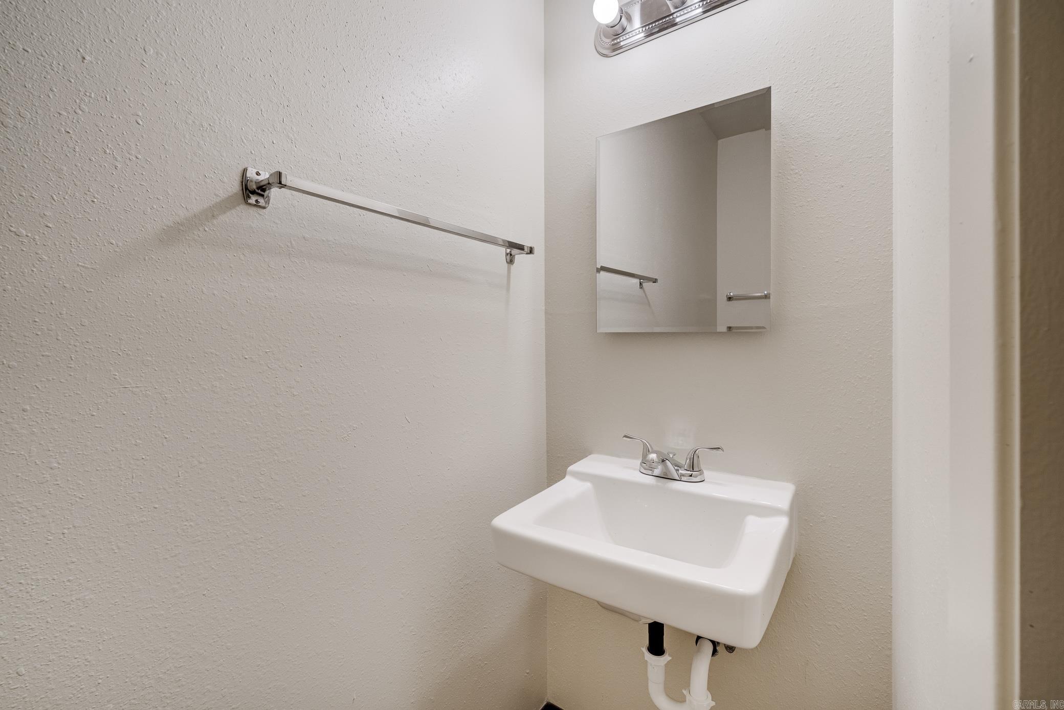 300 W Harding #312 Property Photo 18