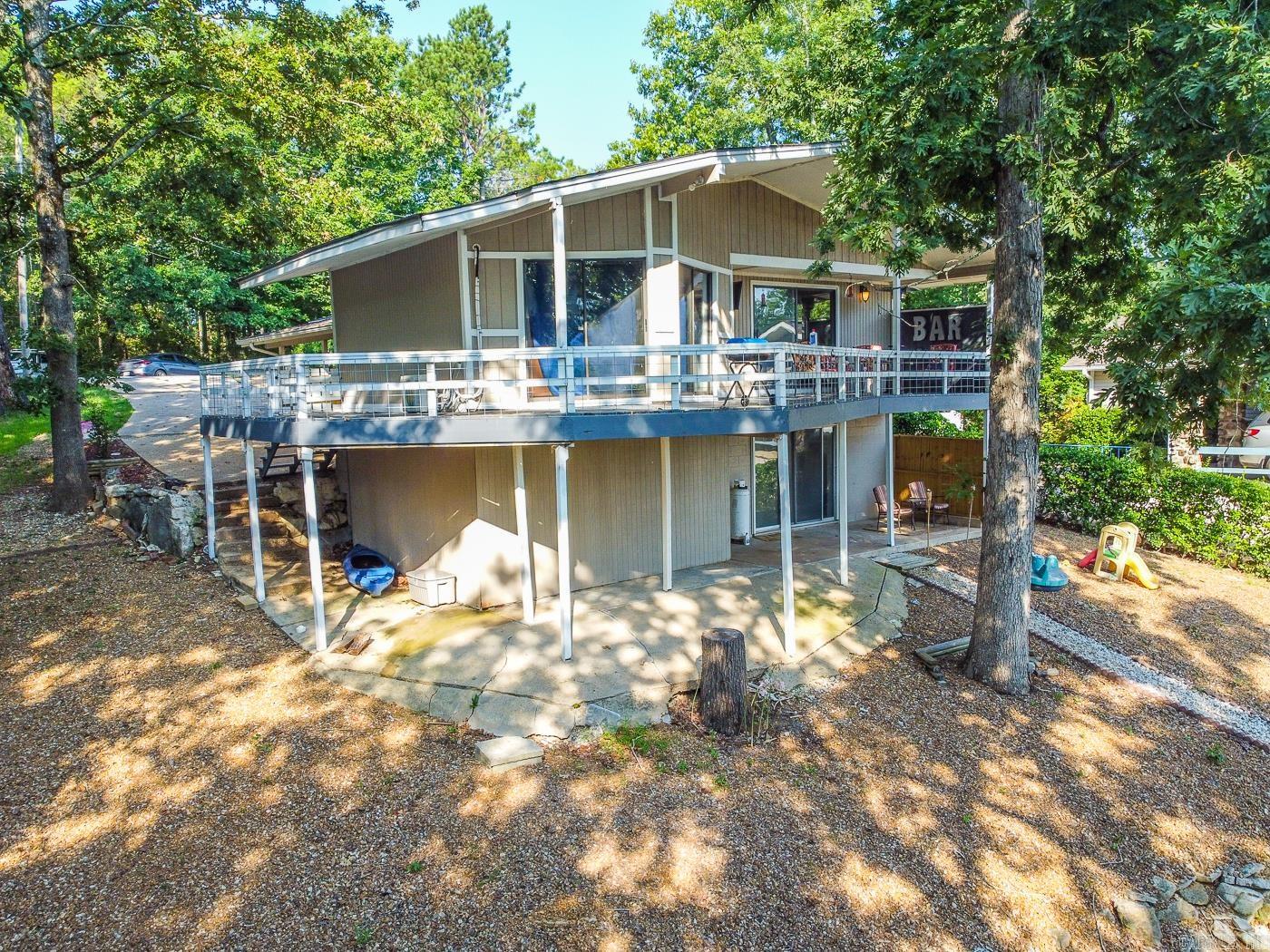 111 W Lakeshore Dr Property Photo 34