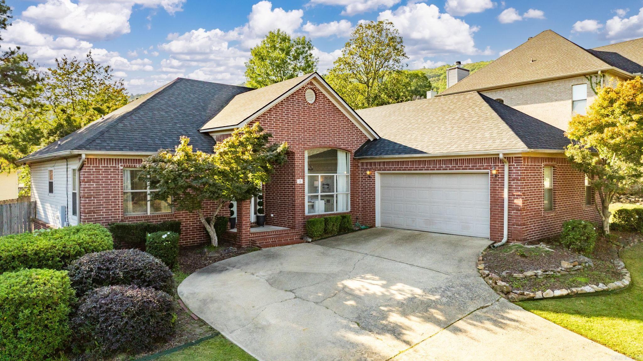 21 Duquesne Drive Property Photo 1