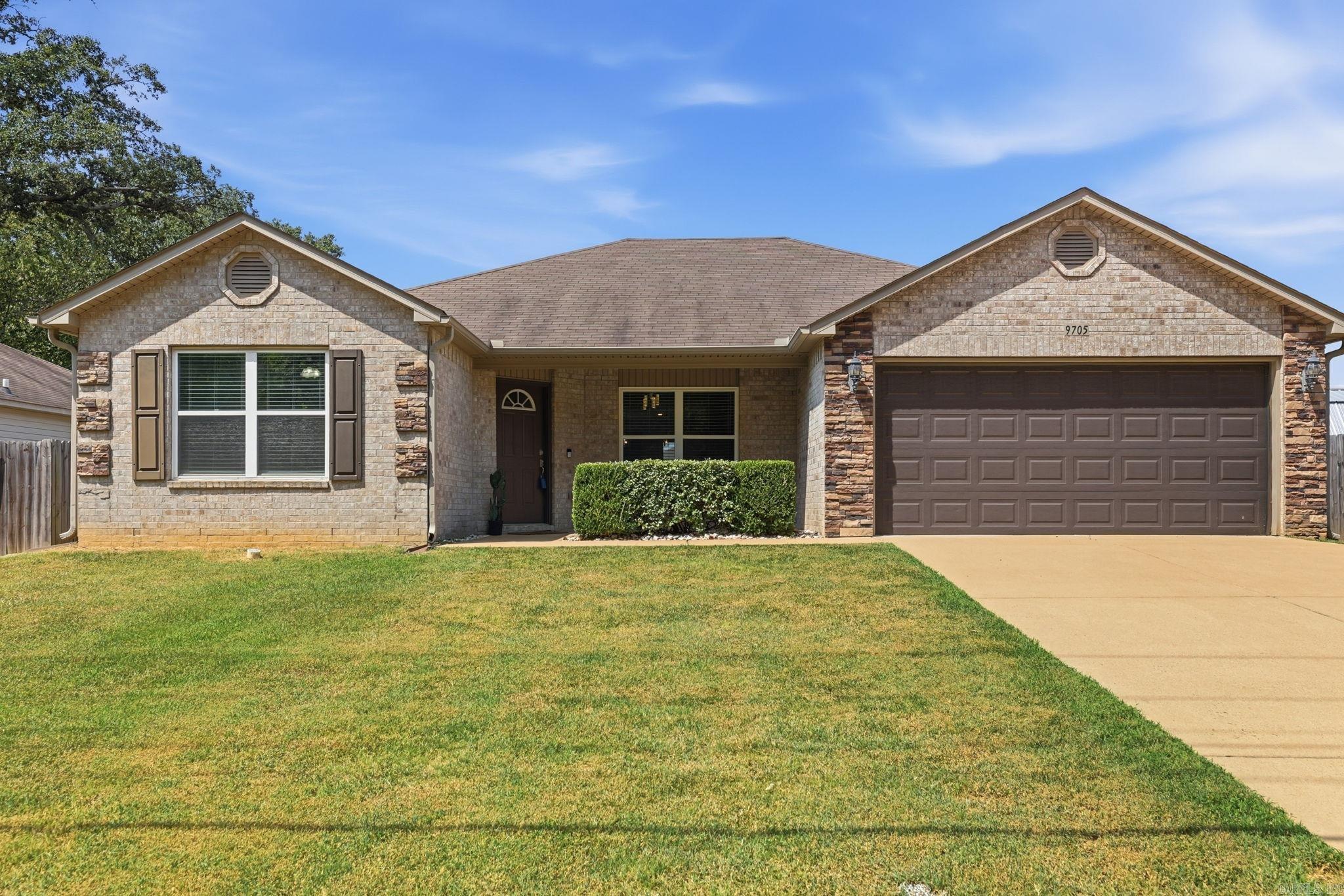 9705 Zuber Road Property Photo 1