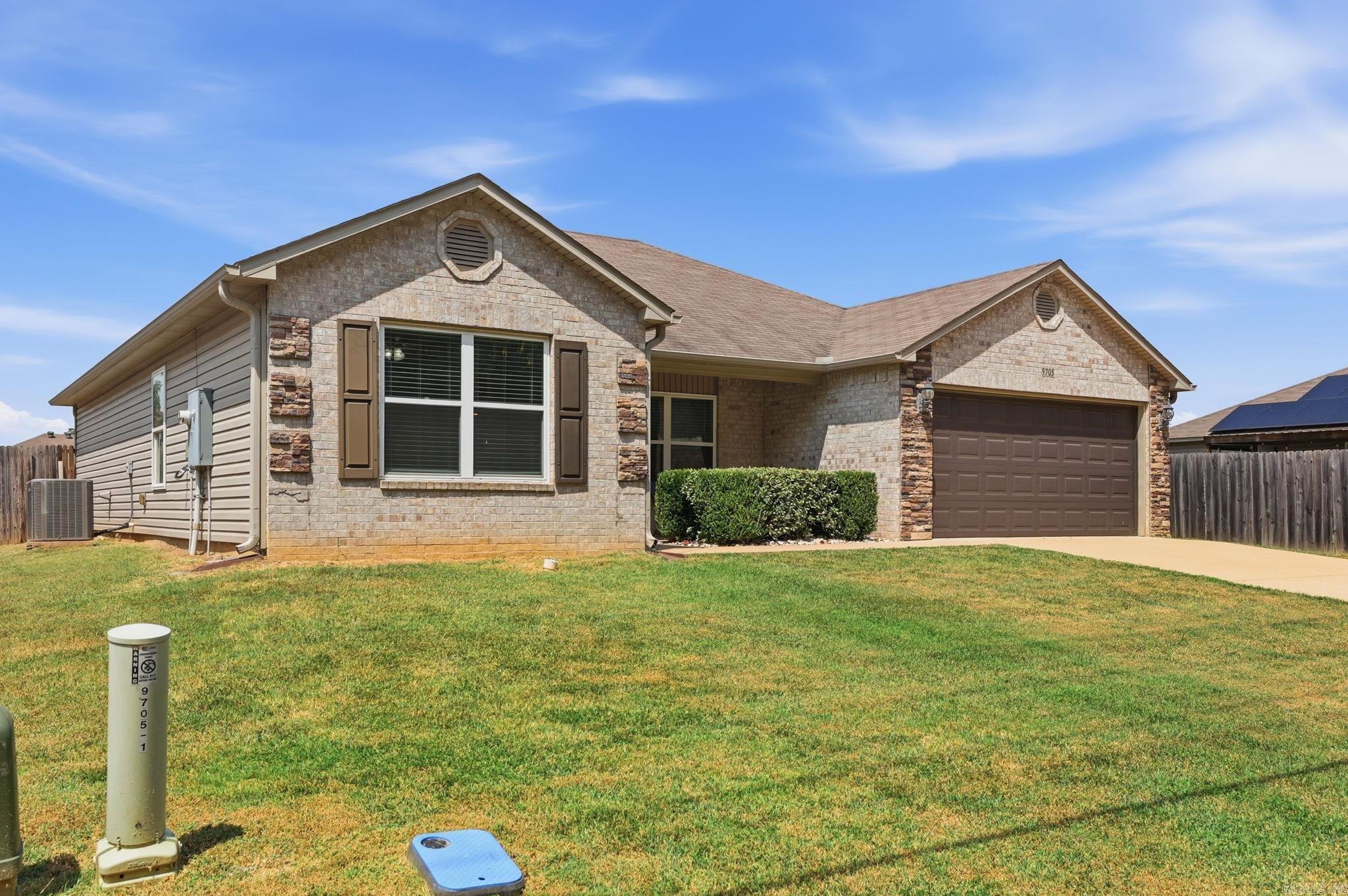 9705 Zuber Road Property Photo 4