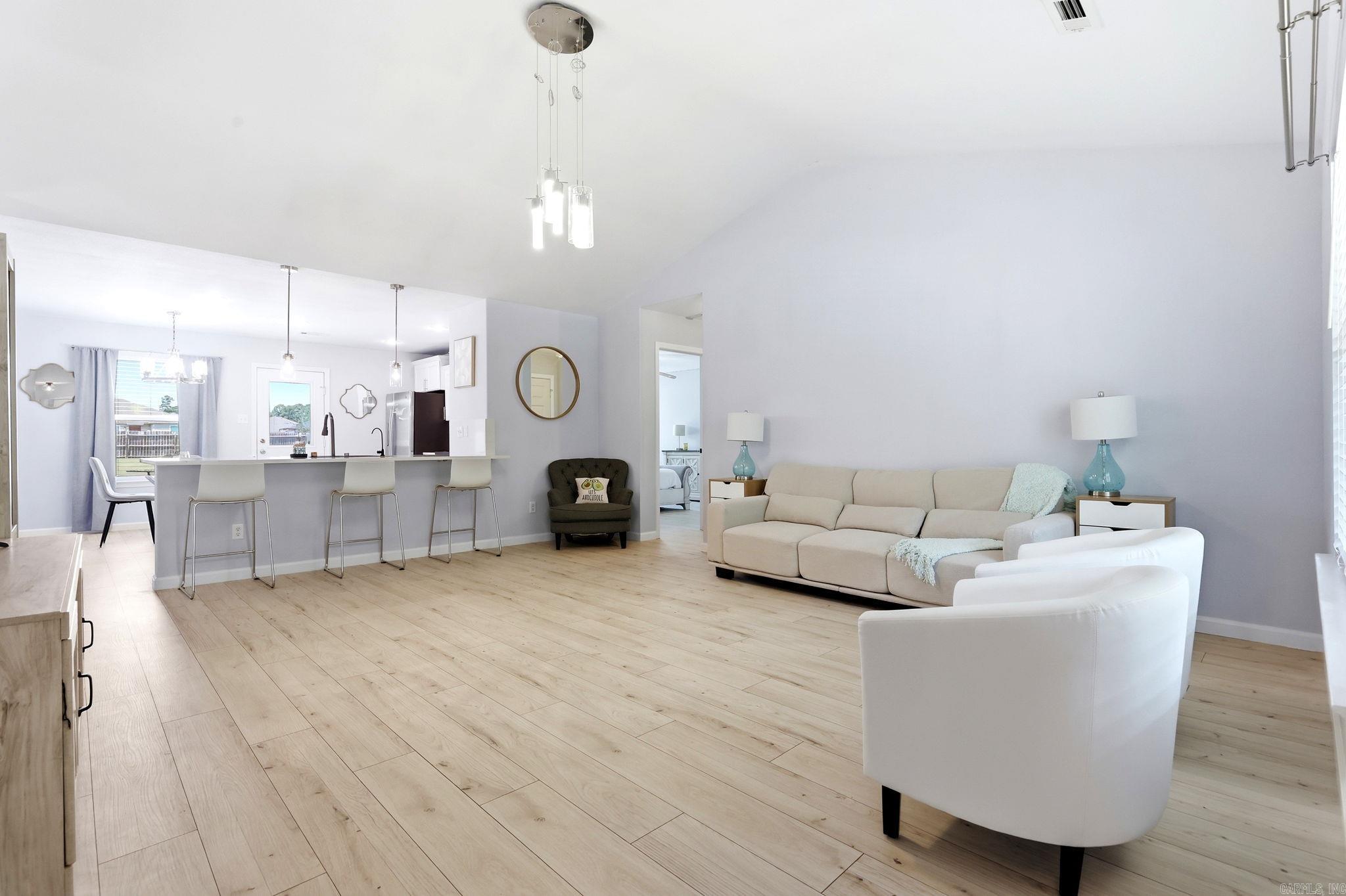 9705 Zuber Road Property Photo 5