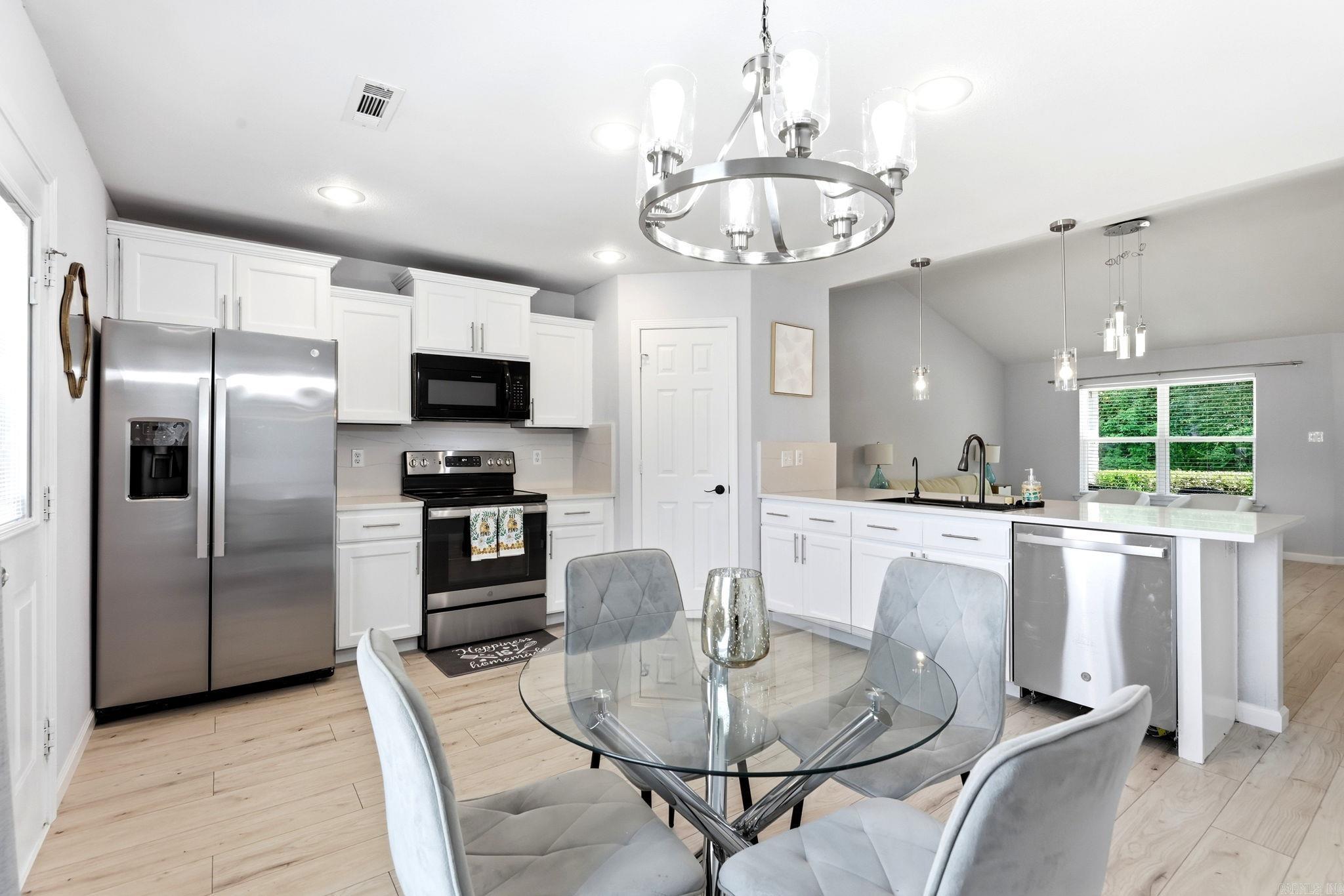 9705 Zuber Road Property Photo 12