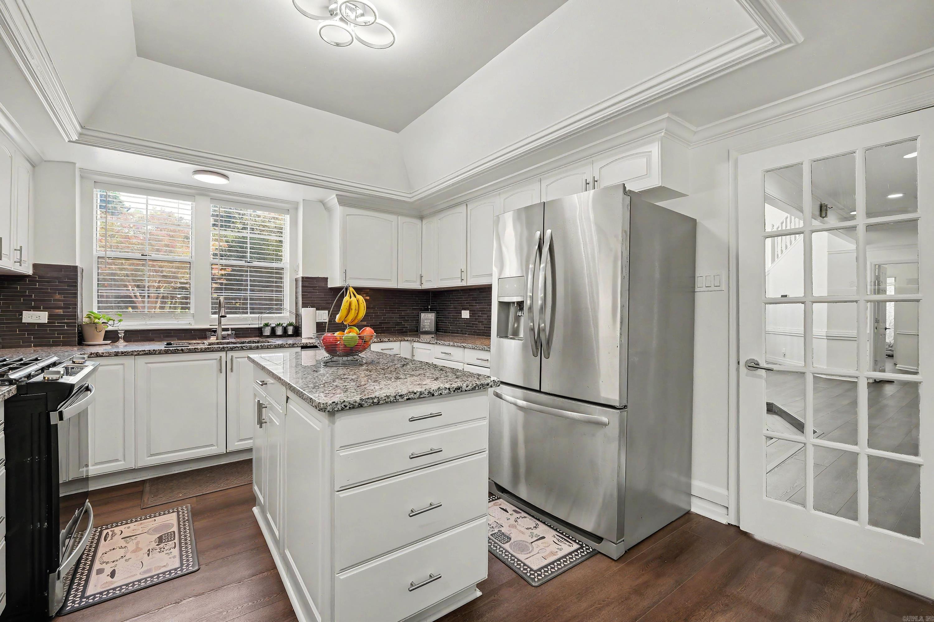 802 Loyola Drive Property Photo 12