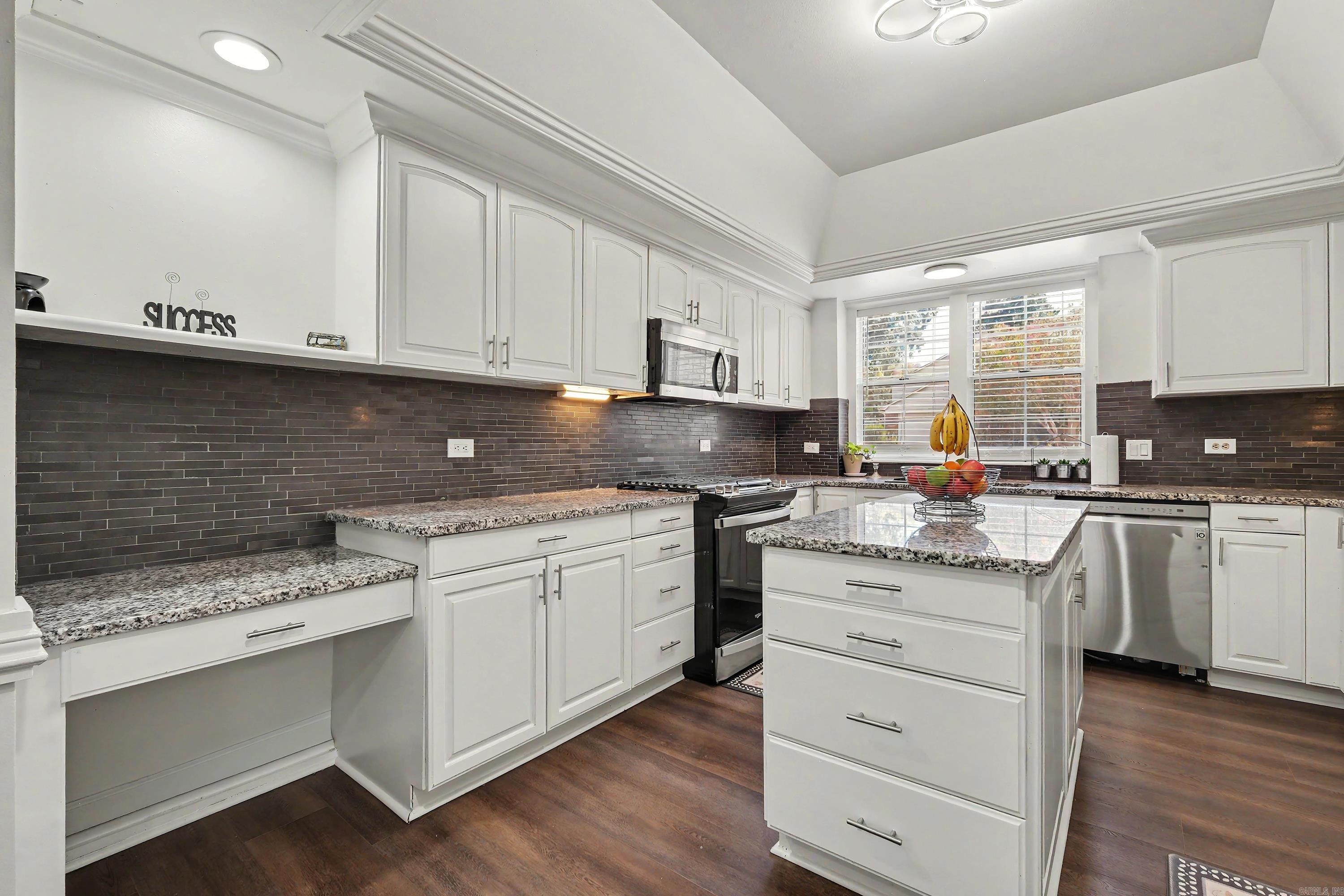 802 Loyola Drive Property Photo 13