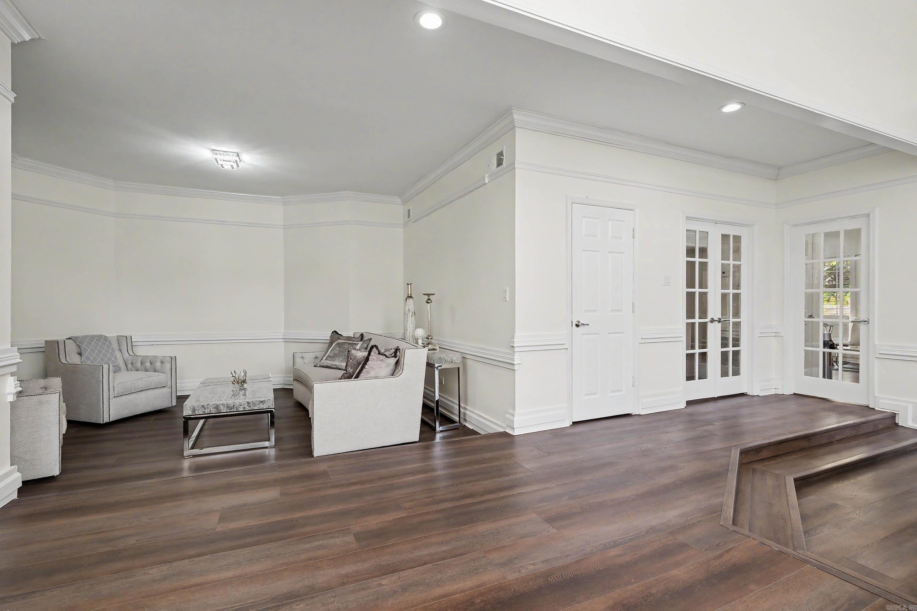 802 Loyola Drive Property Photo 24