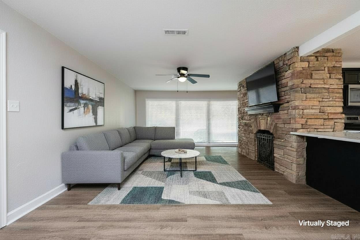212 Lillian Street Property Photo 3