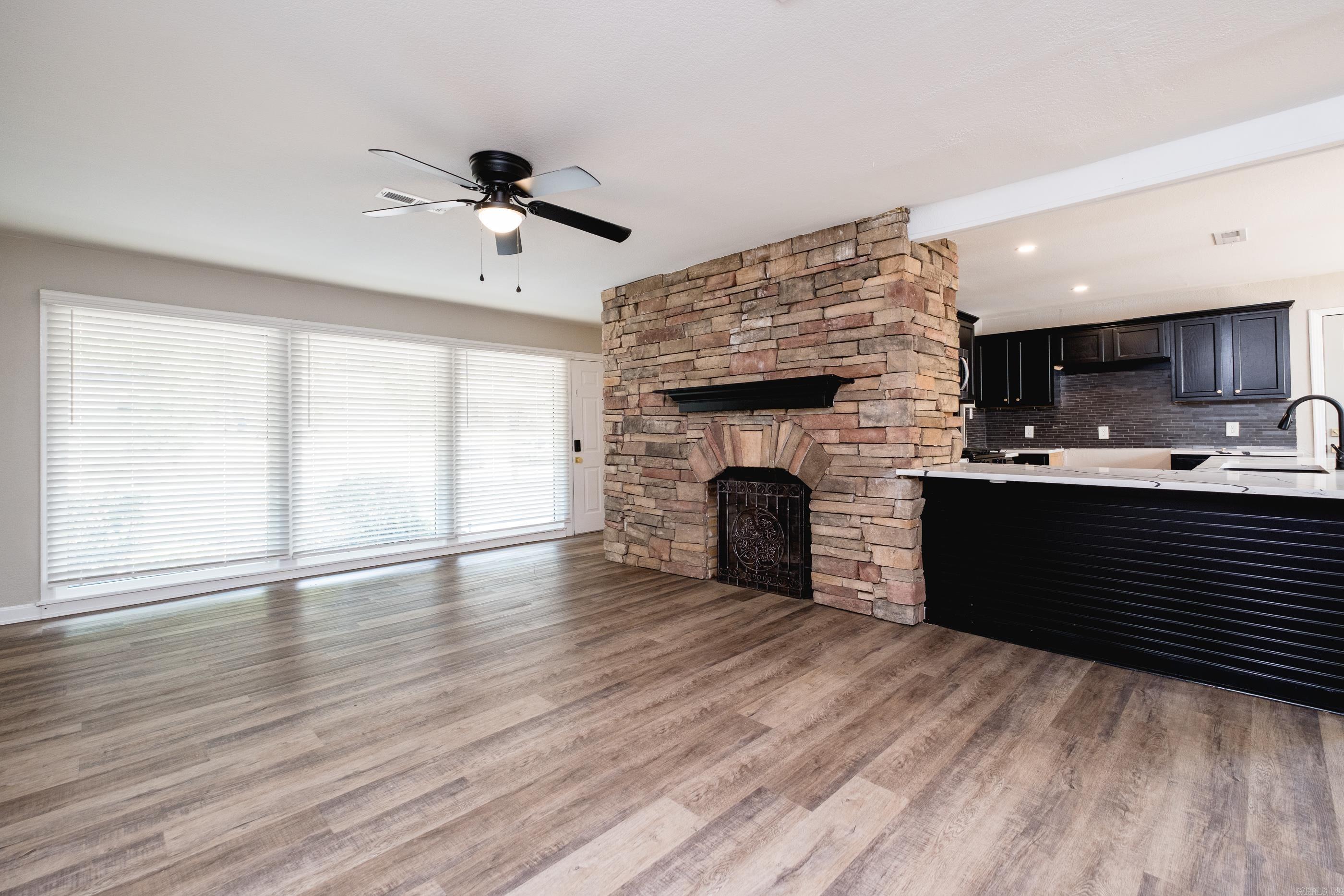 212 Lillian Street Property Photo 7