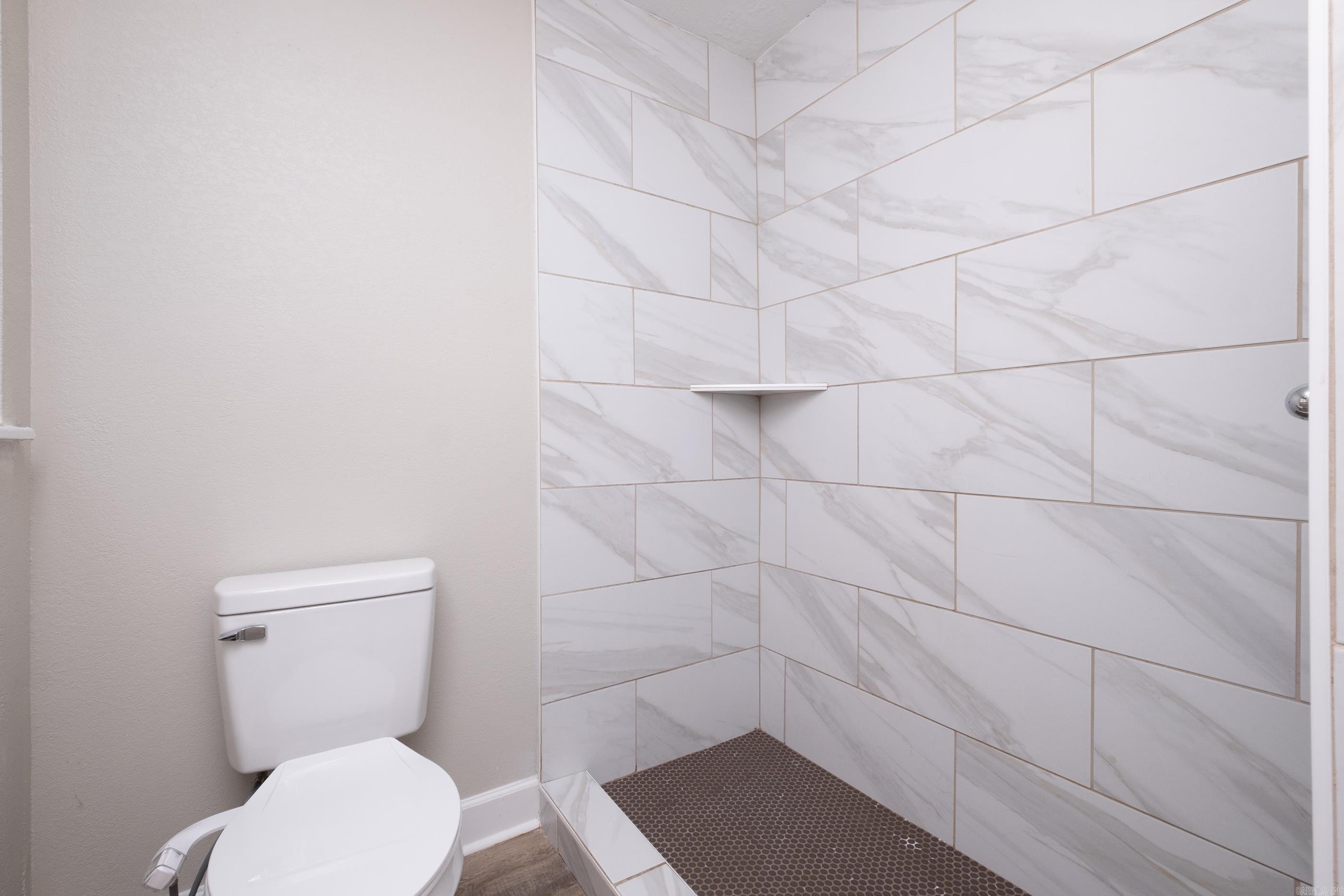 212 Lillian Street Property Photo 29