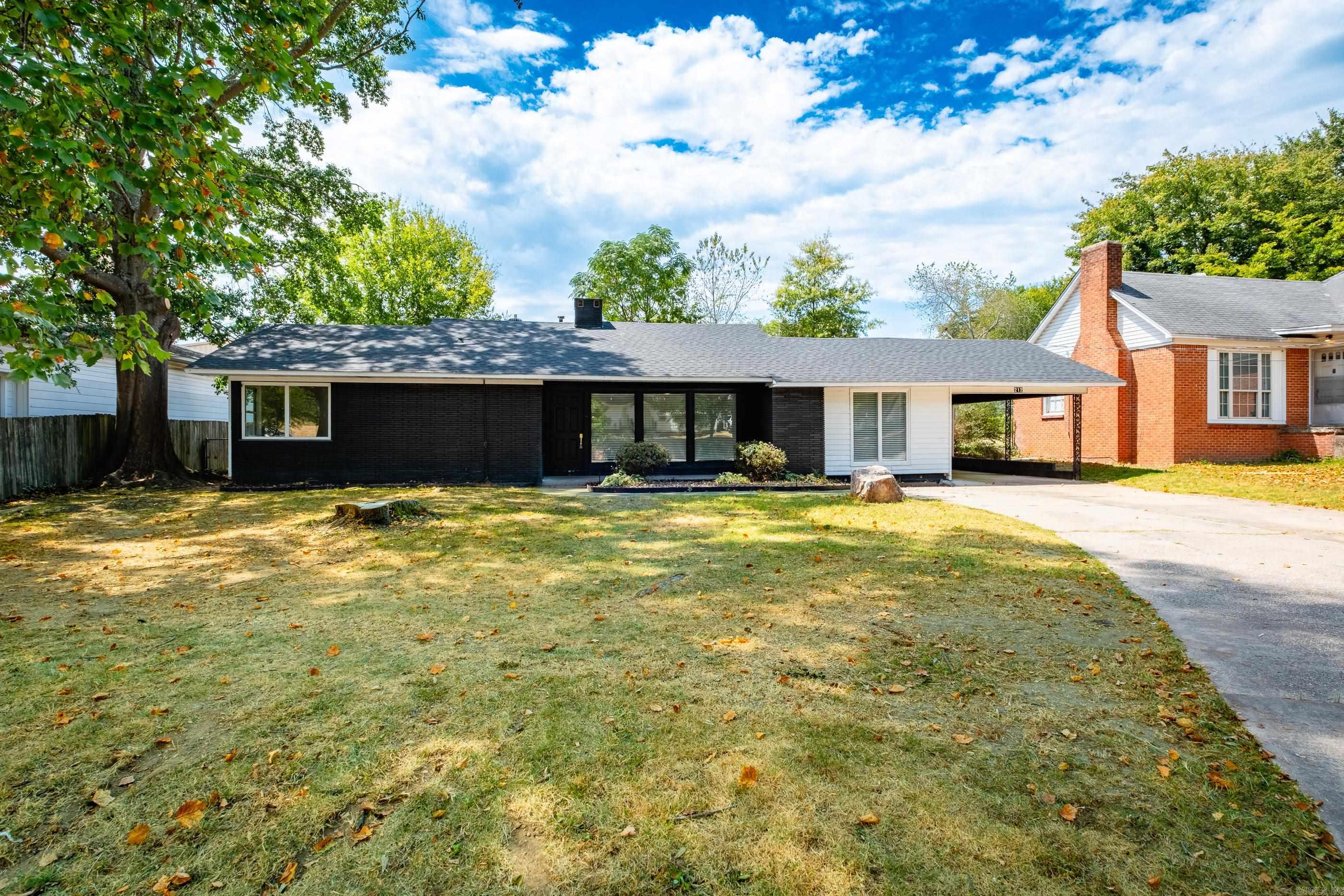 212 Lillian Street Property Photo 41