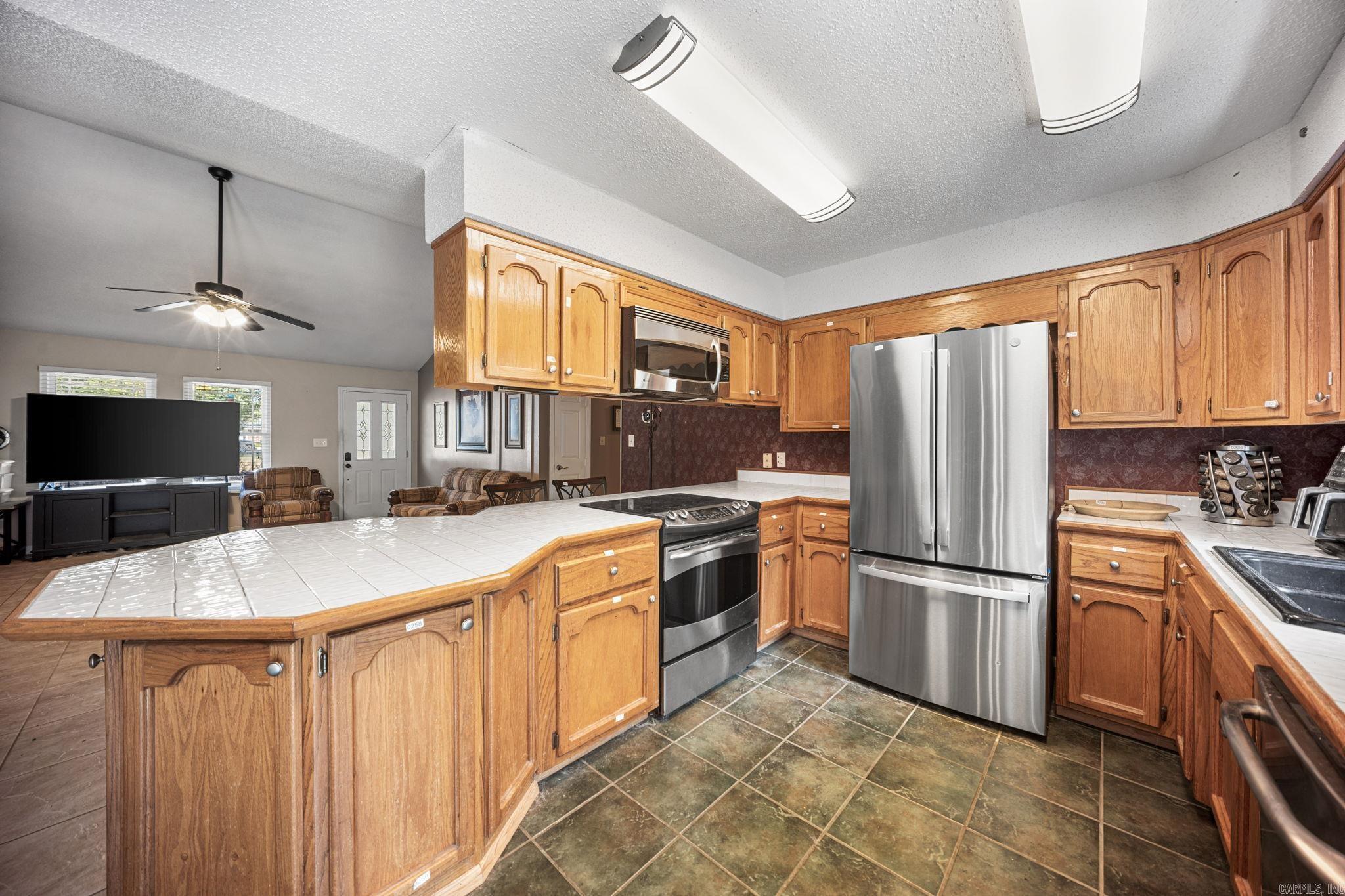 2039 N Hills Drive Property Photo 12