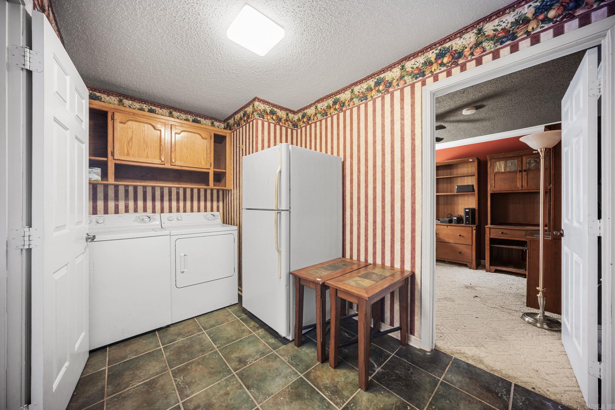 2039 N Hills Drive Property Photo 13