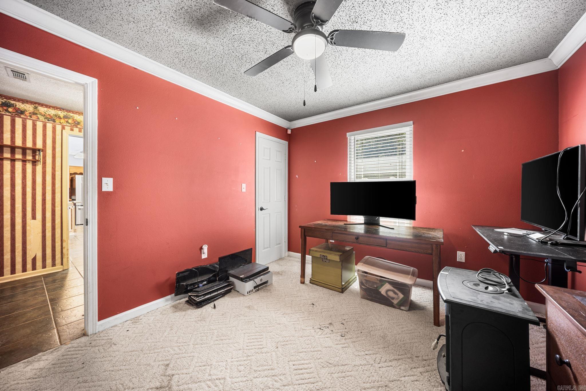 2039 N Hills Drive Property Photo 15