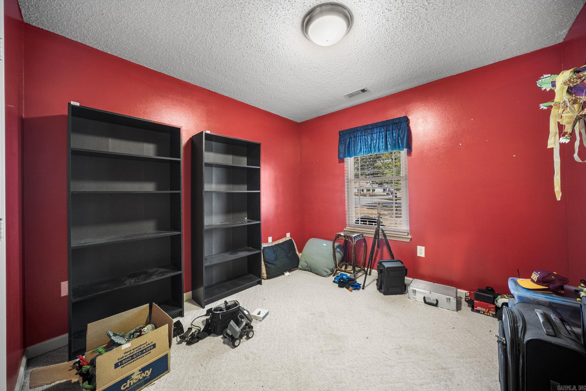 2039 N Hills Drive Property Photo 16