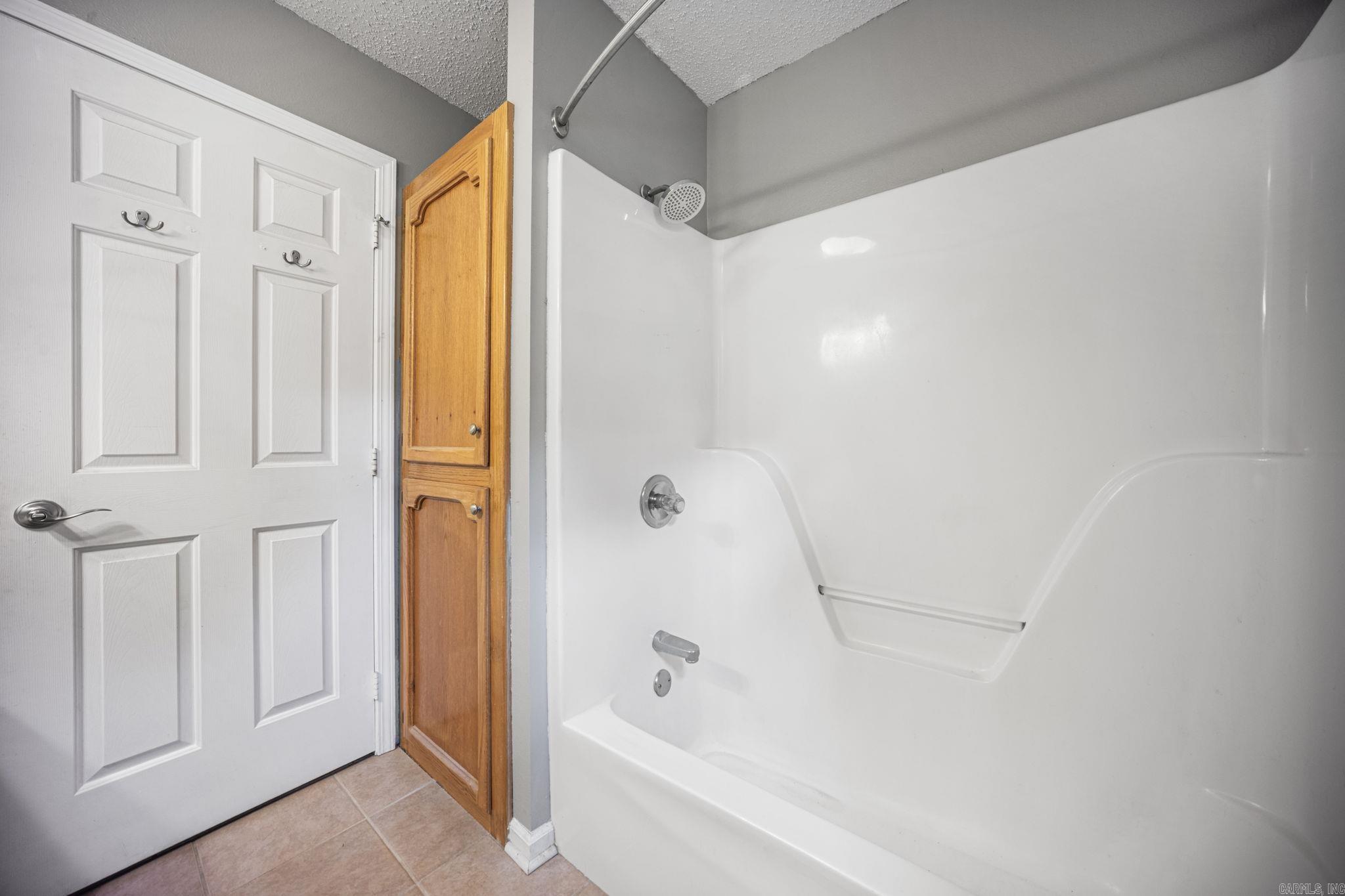 2039 N Hills Drive Property Photo 19