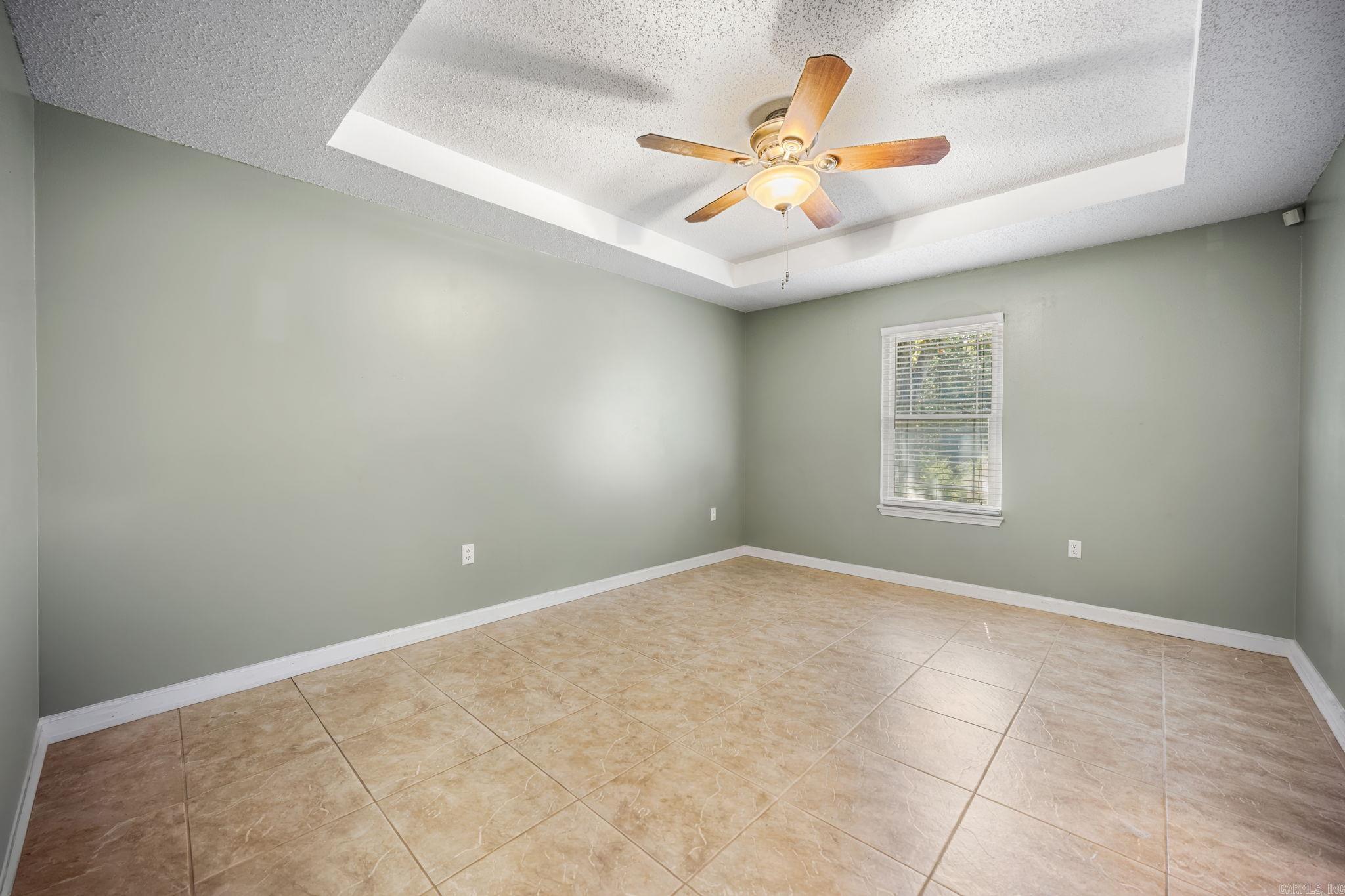 2039 N Hills Drive Property Photo 24