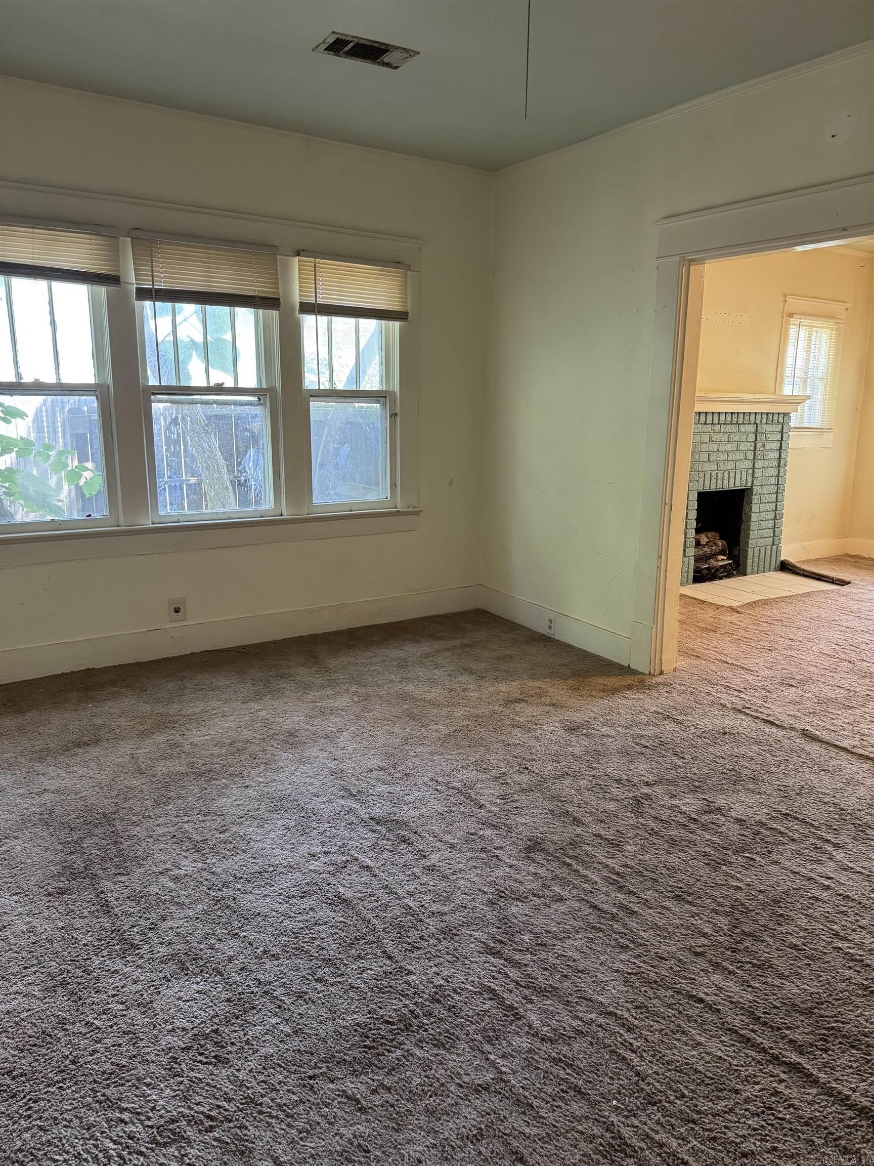 1423 S Haven Street Property Photo 4