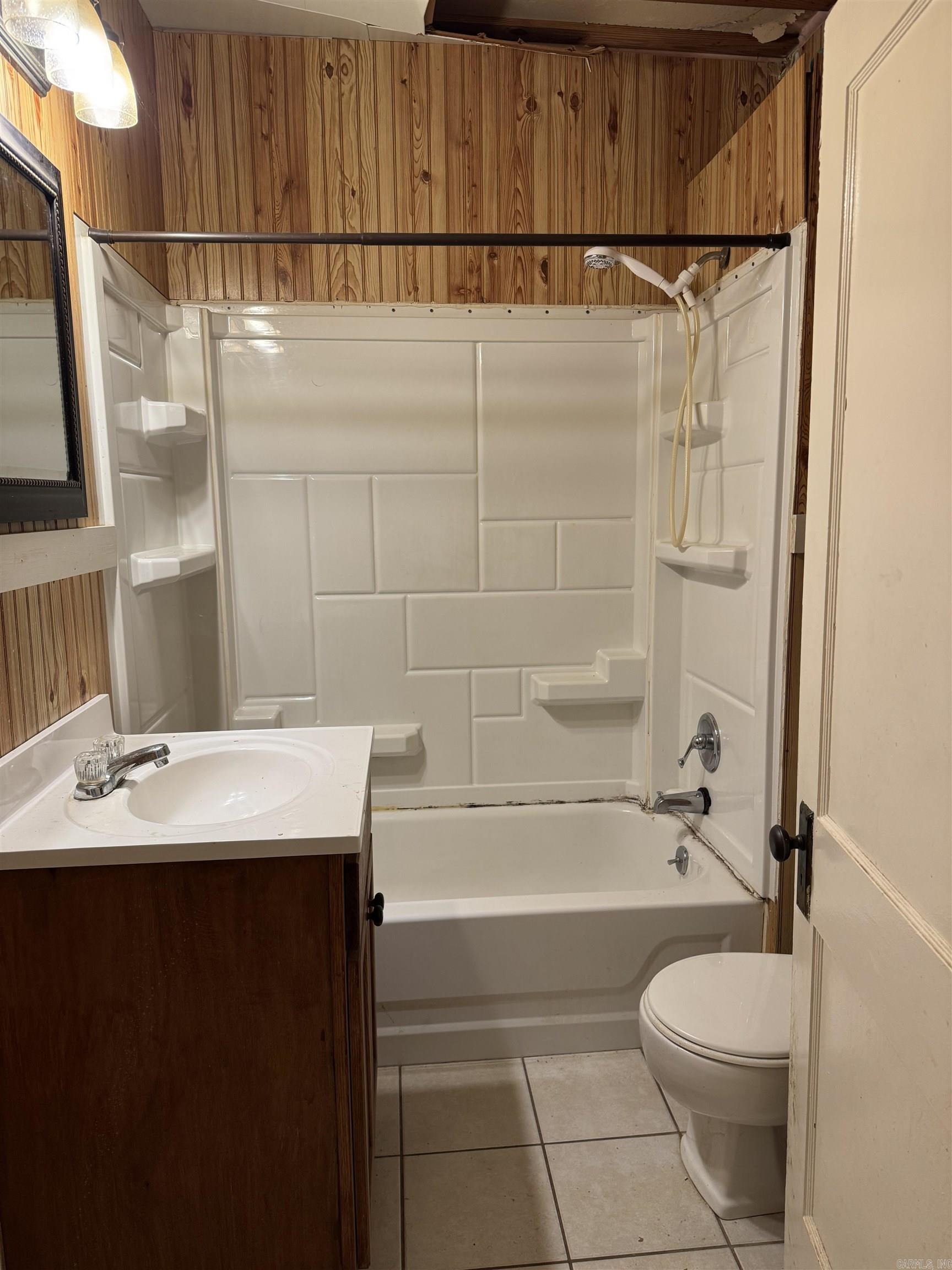 1423 S Haven Street Property Photo 5