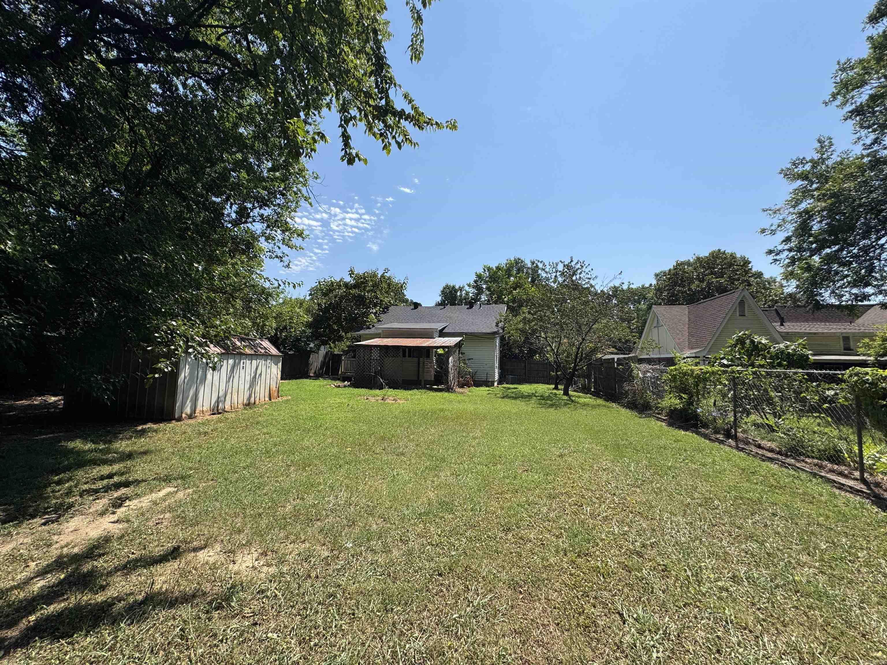 1423 S Haven Street Property Photo 11