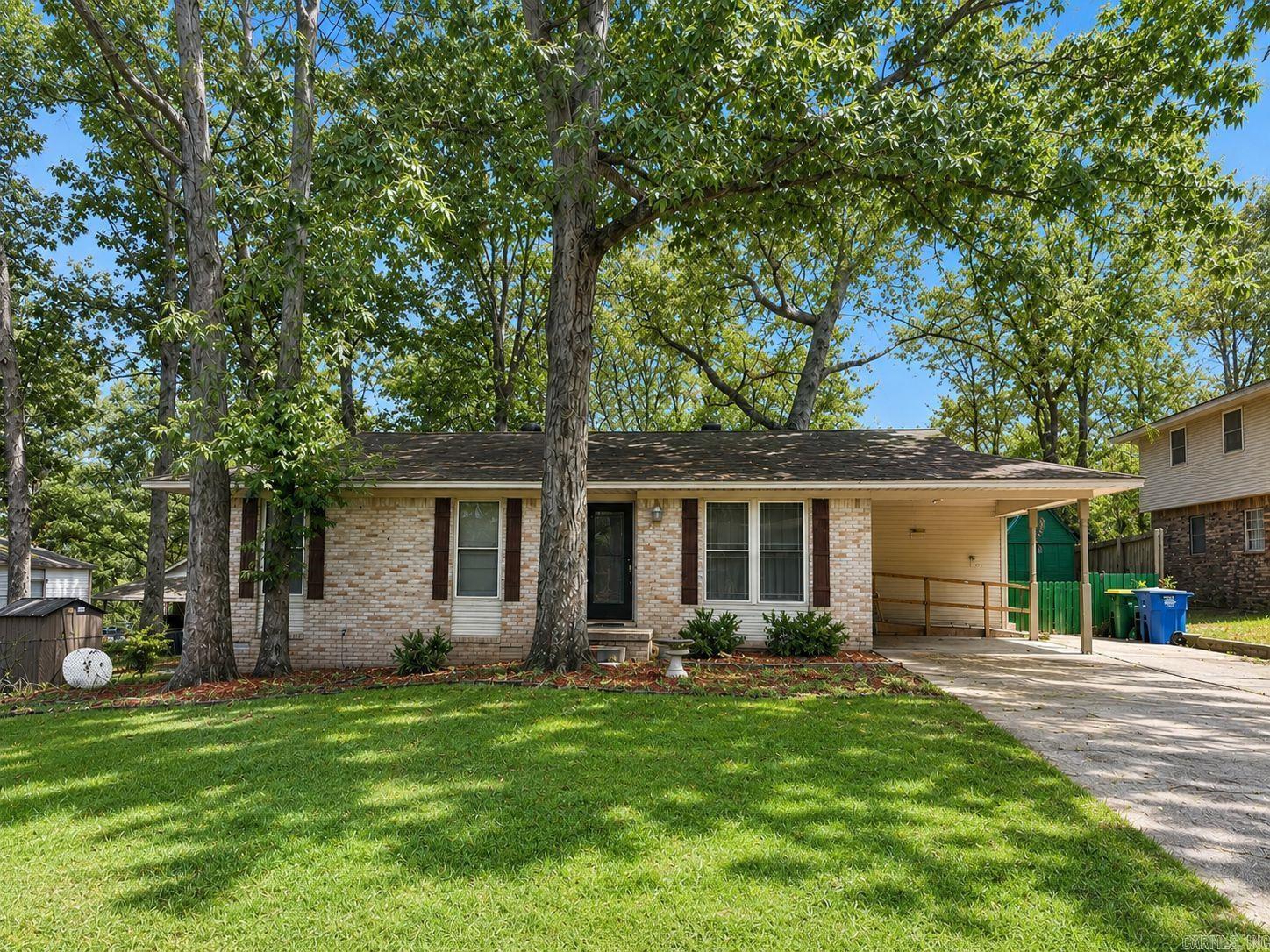 28 Sallisaw Circle Property Photo 1