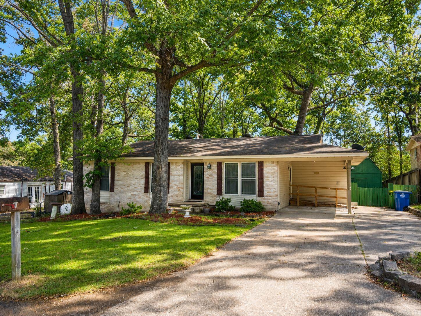 28 Sallisaw Circle Property Photo 2