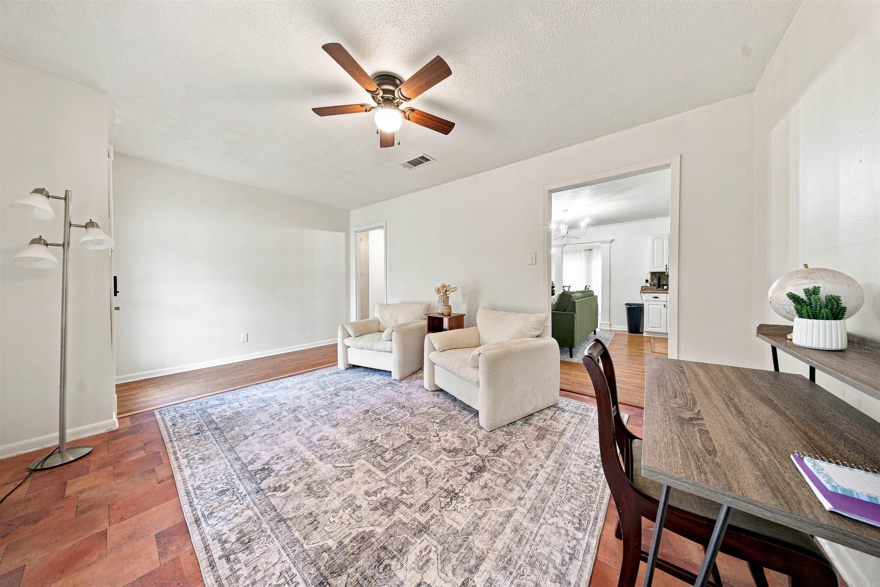 28 Sallisaw Circle Property Photo 3
