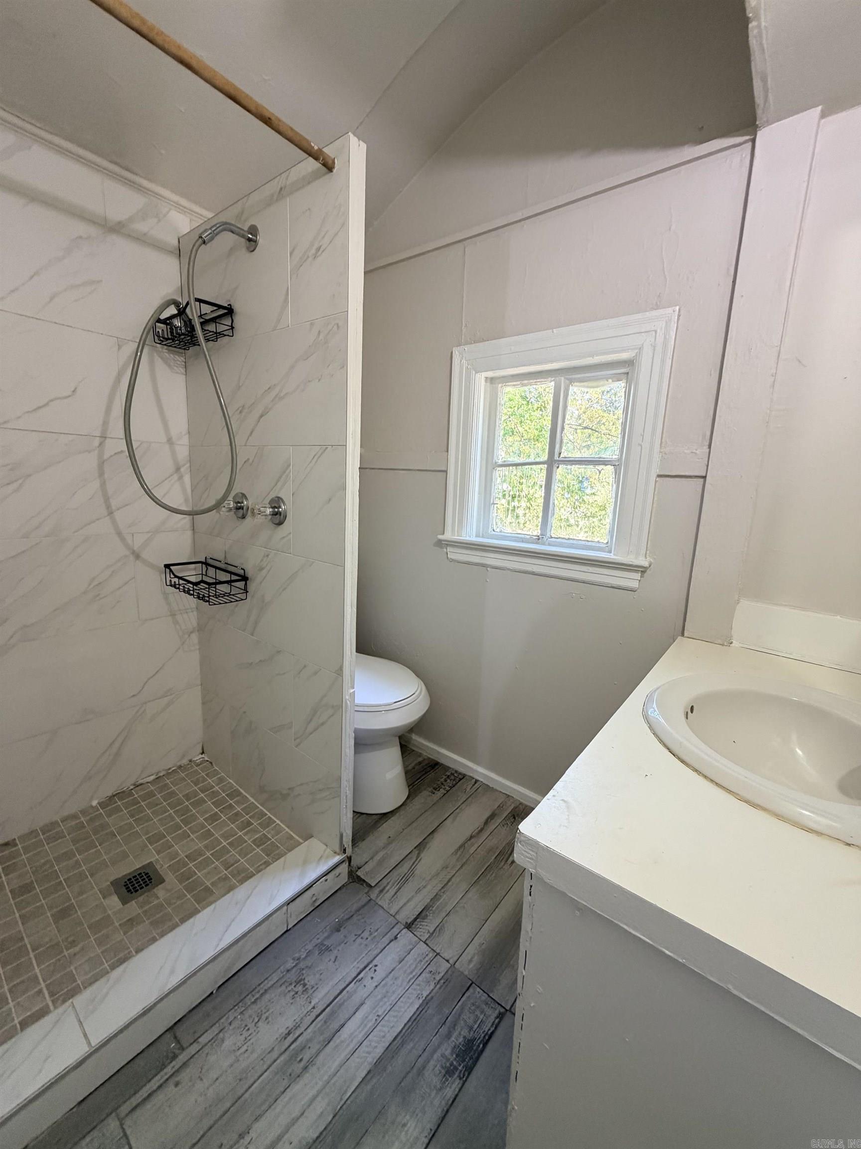 923 Abigail Street Property Photo 5