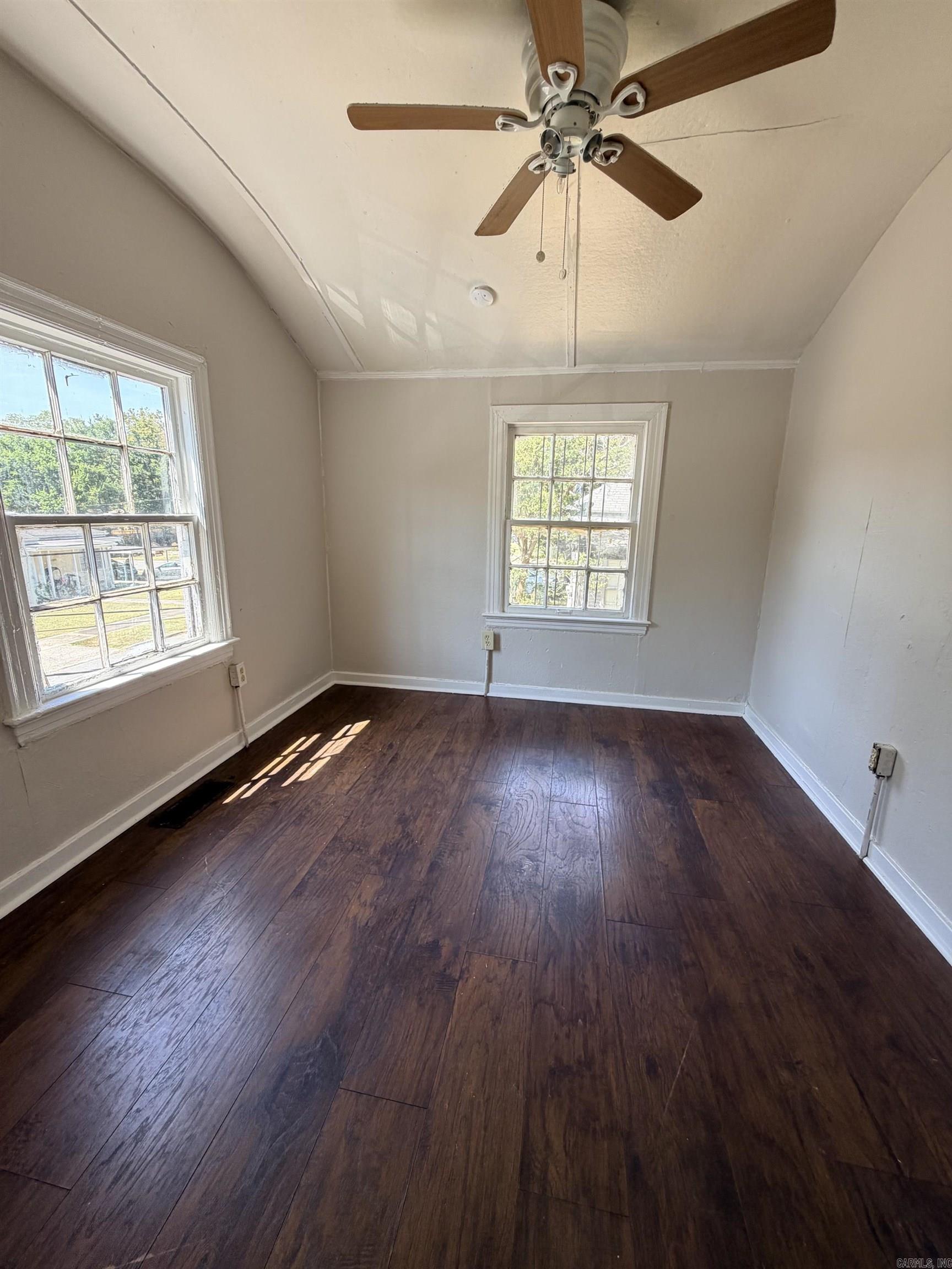 923 Abigail Street Property Photo 8