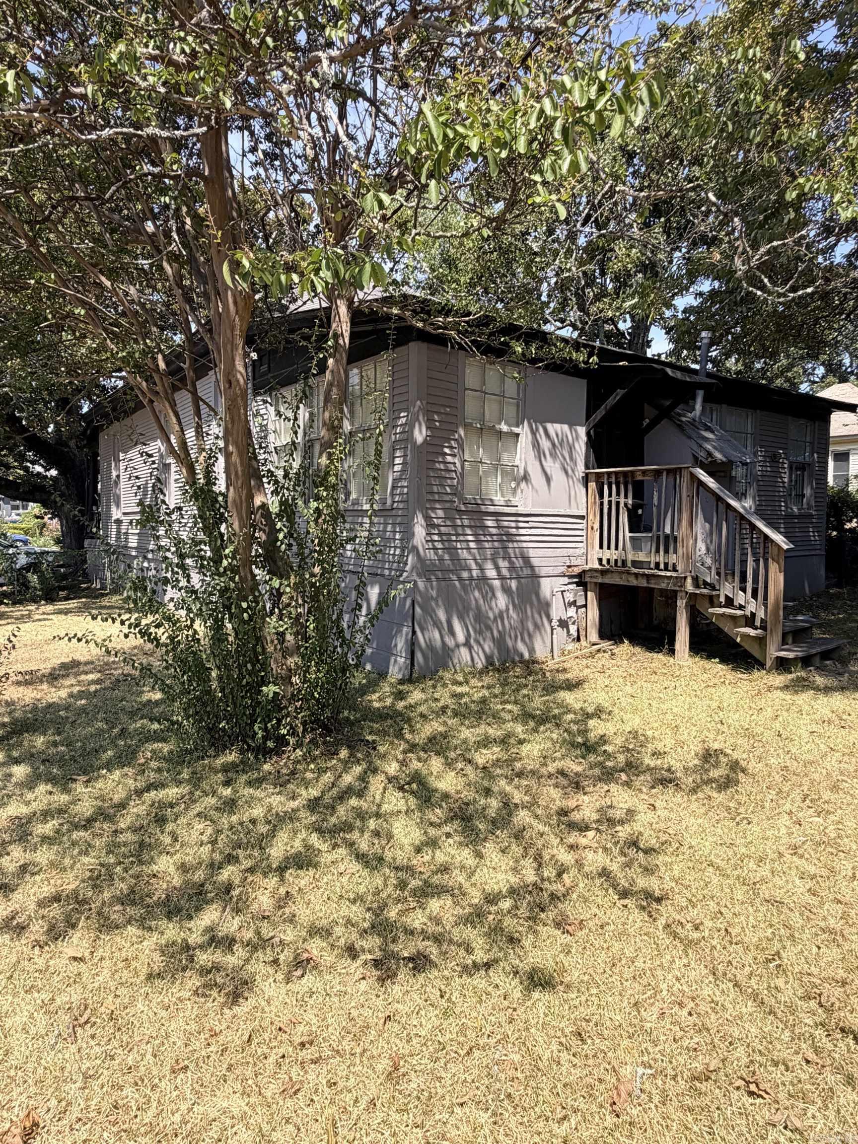 923 Abigail Street Property Photo 12