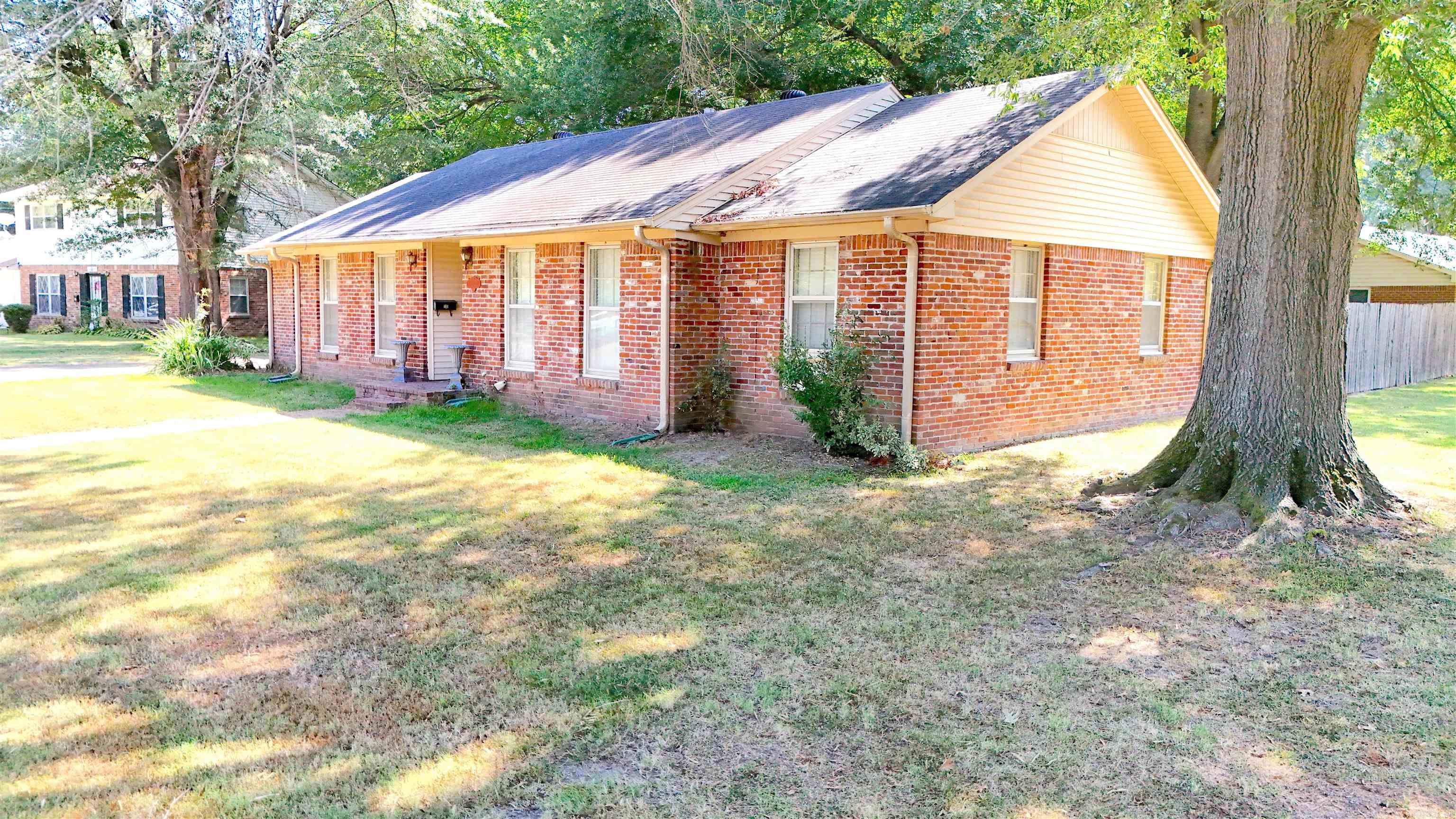 1005 Cherry Ln Street Property Photo 1