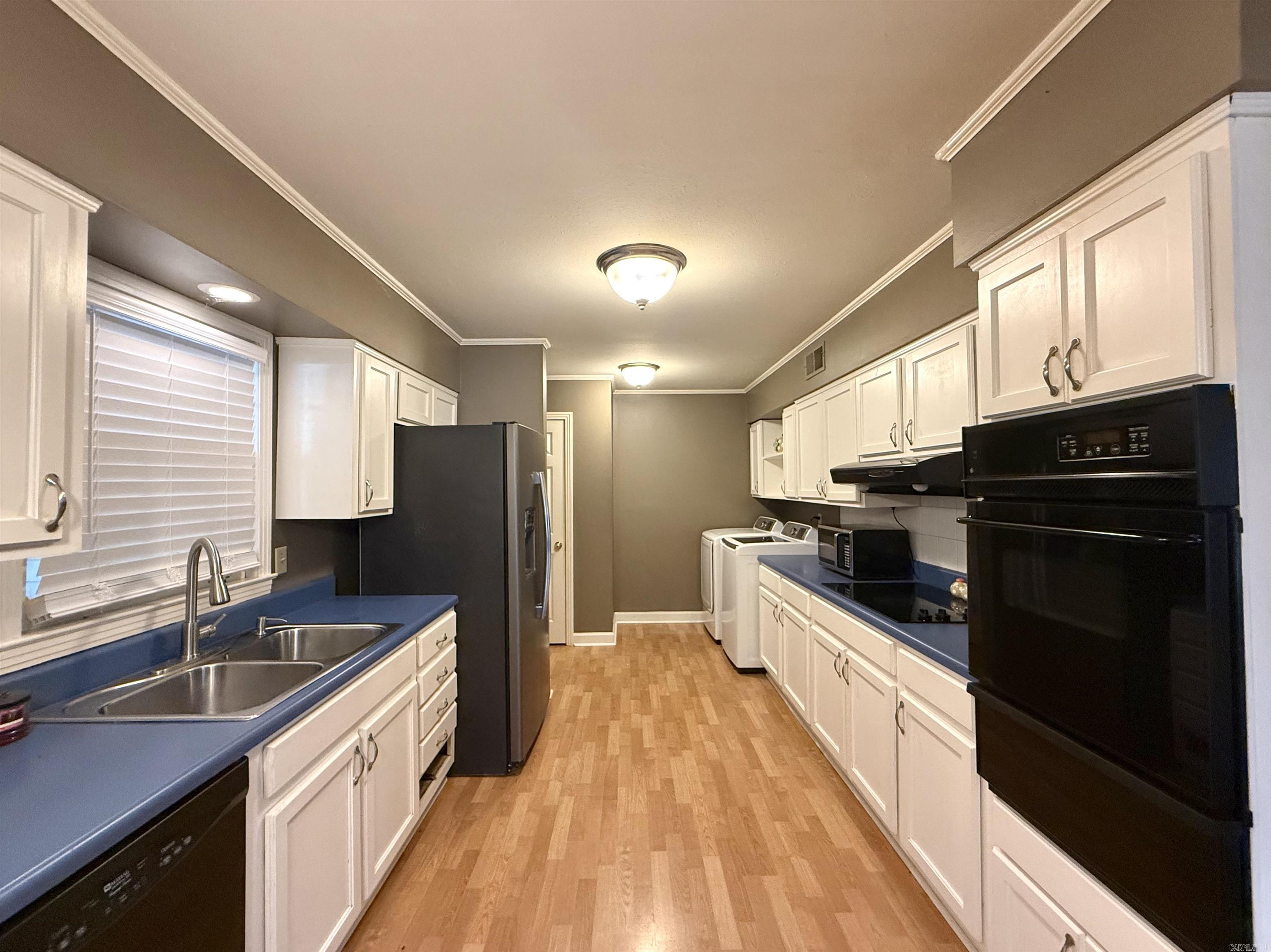 1005 Cherry Lane Property Photo 6