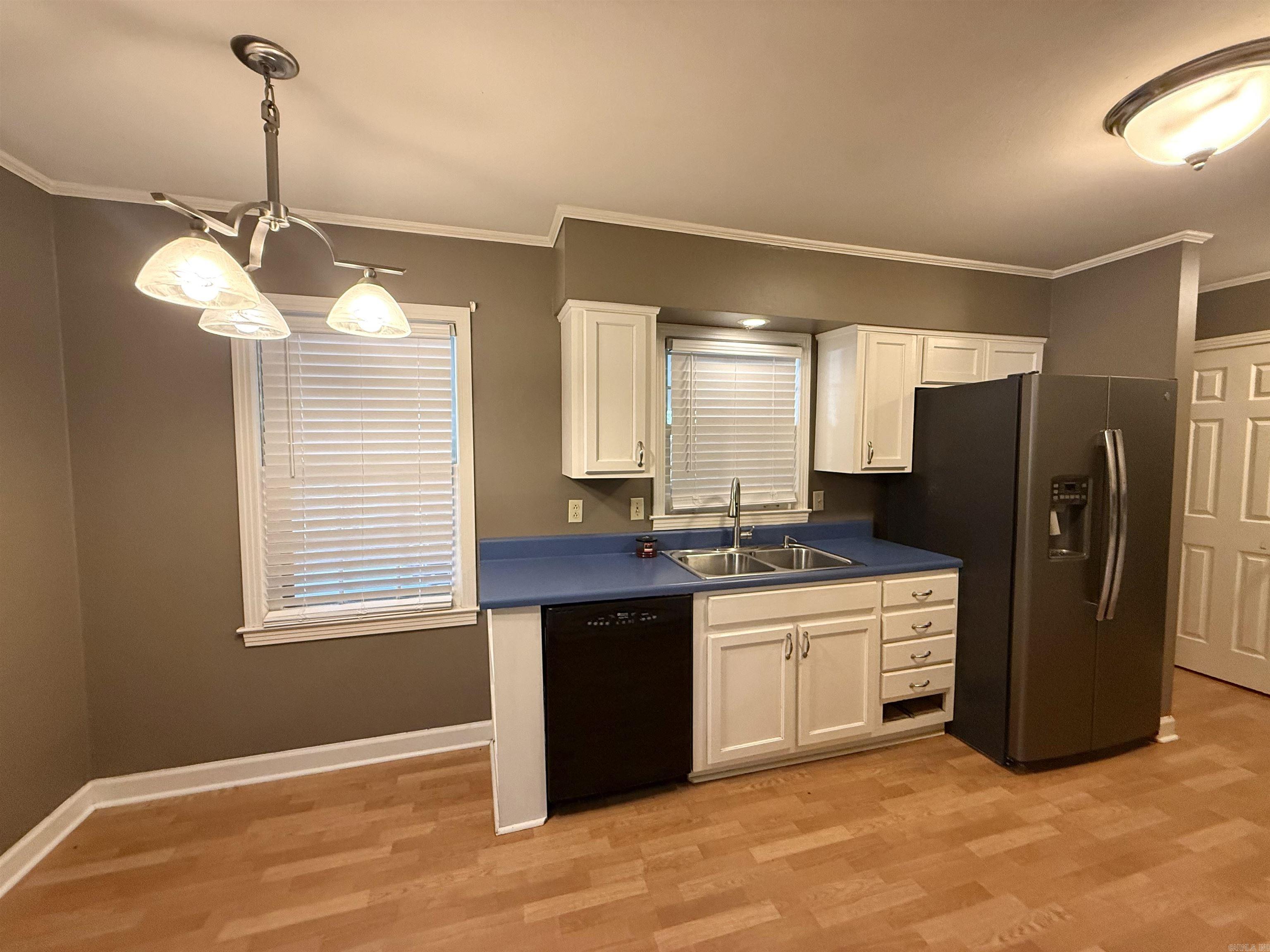 1005 Cherry Lane Property Photo 7