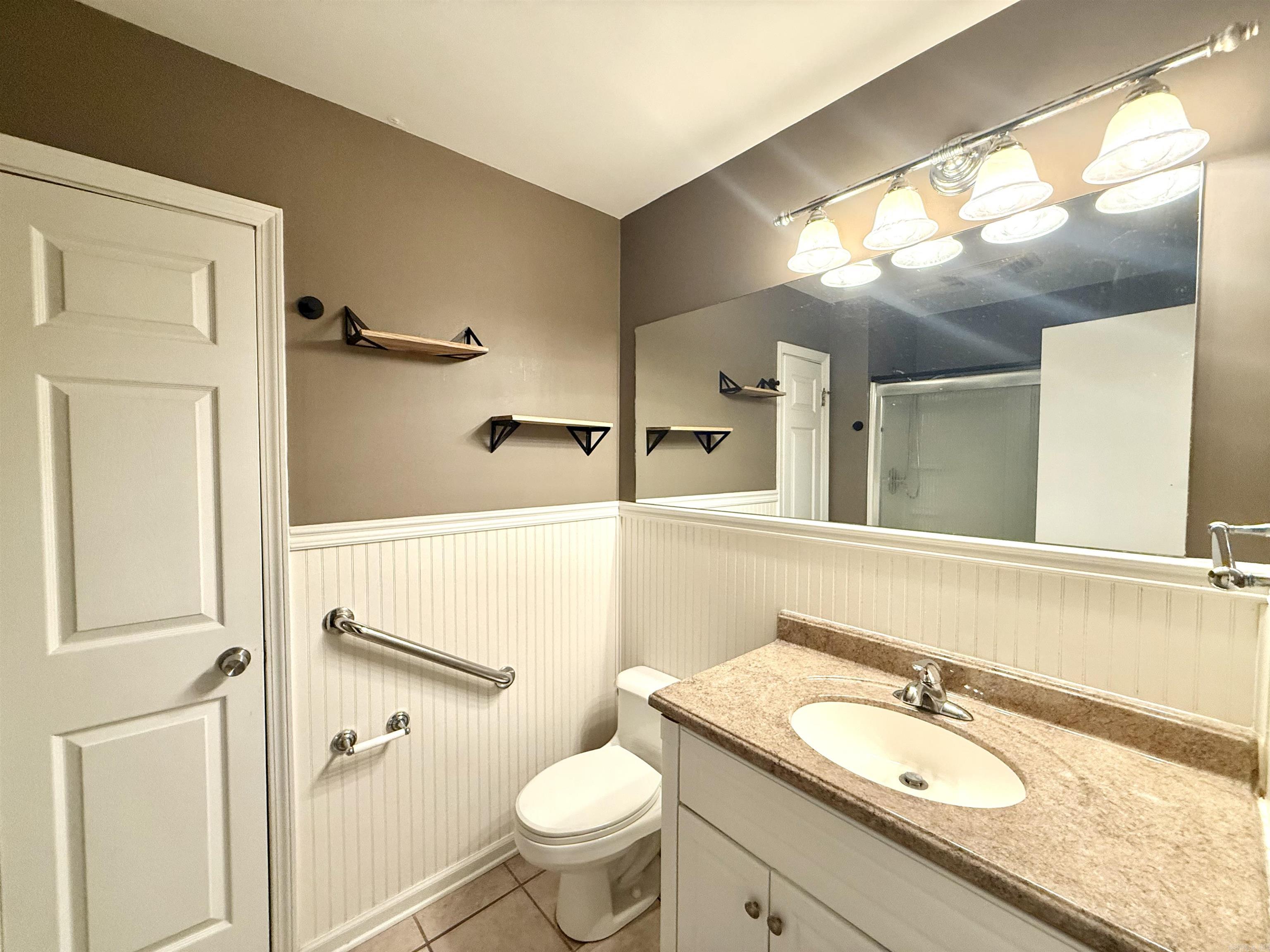 1005 Cherry Lane Property Photo 10