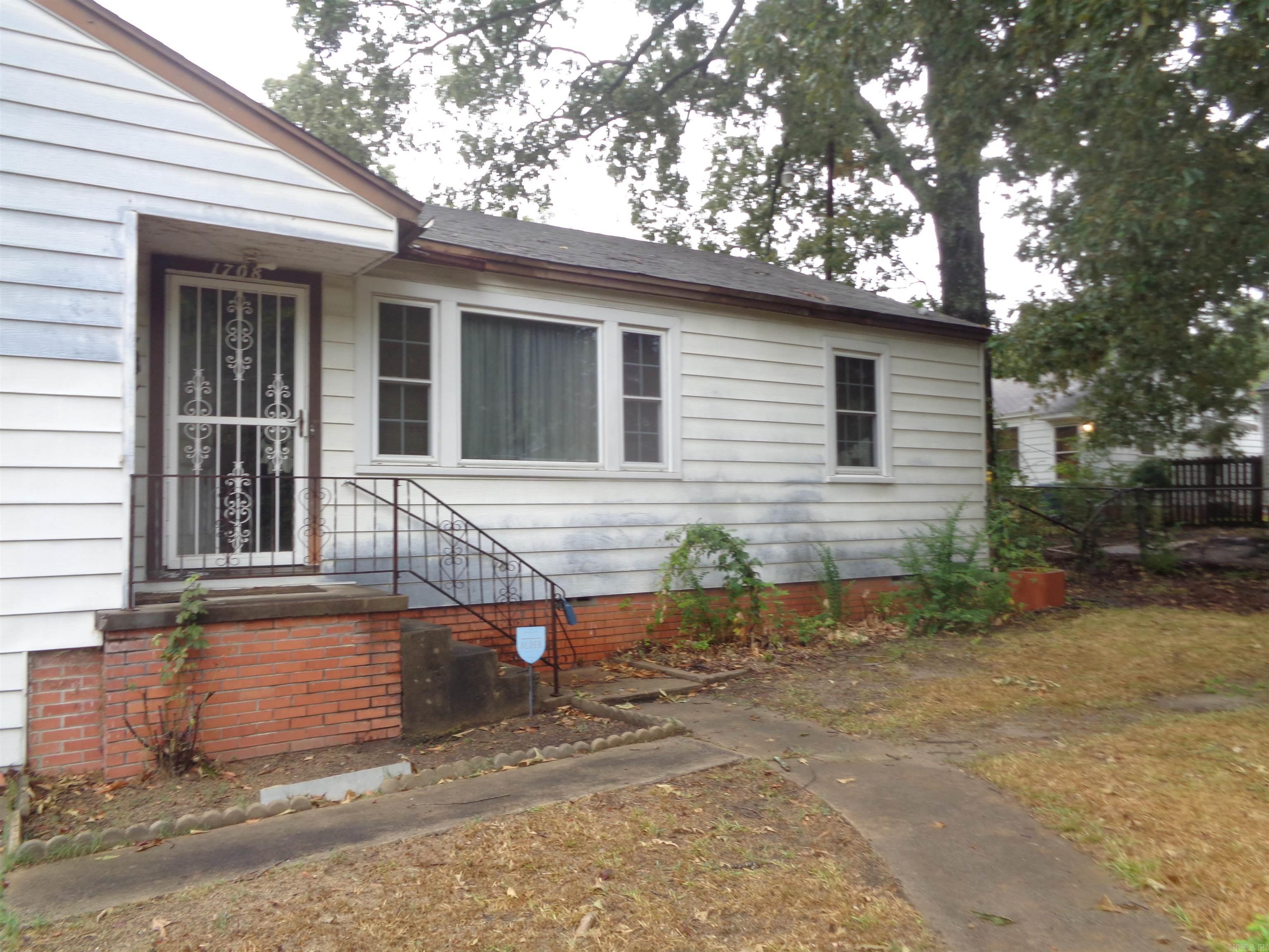 1708 Montclair Drive Property Photo 4