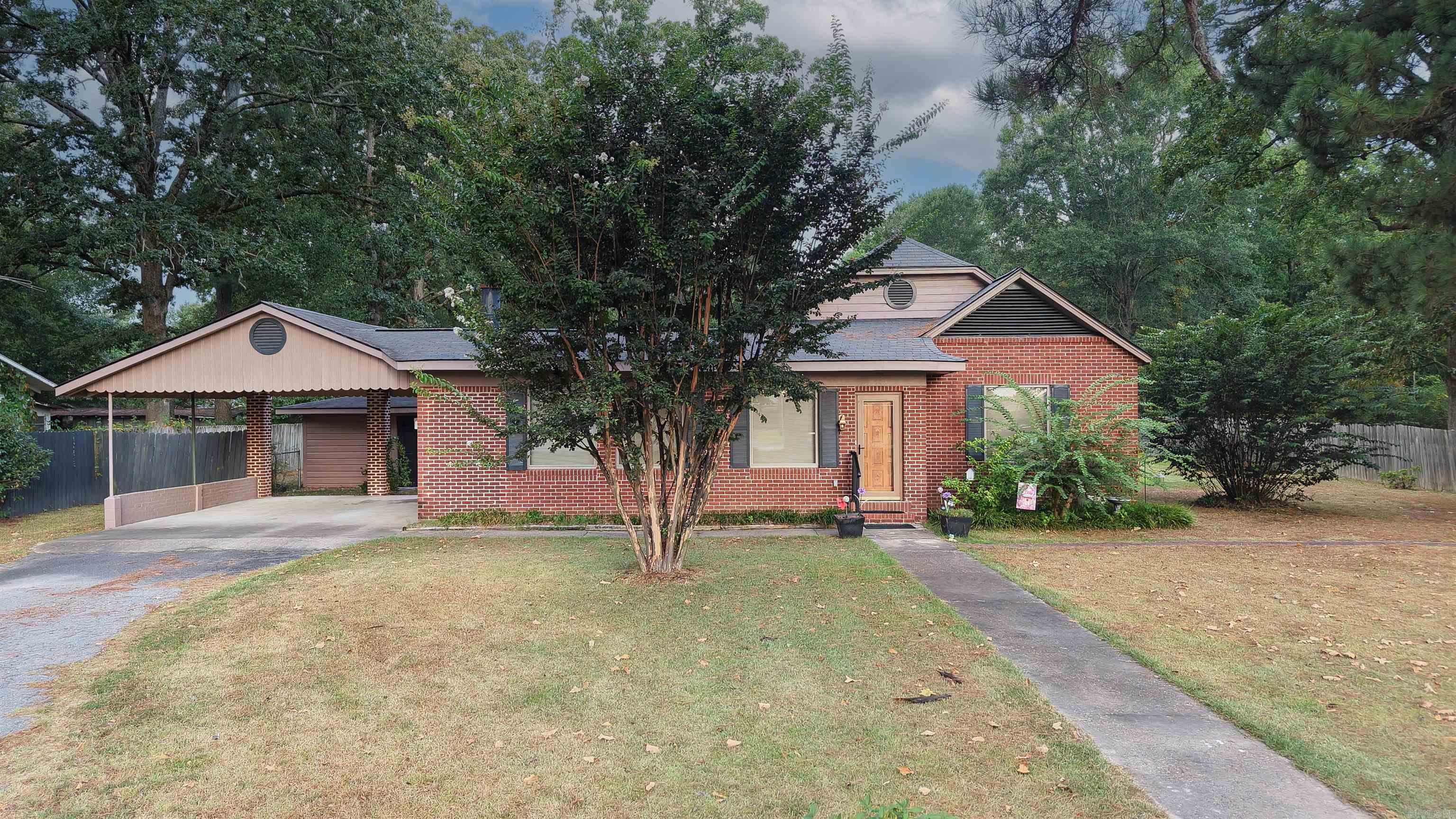 3604 Oakwood Property Photo 5