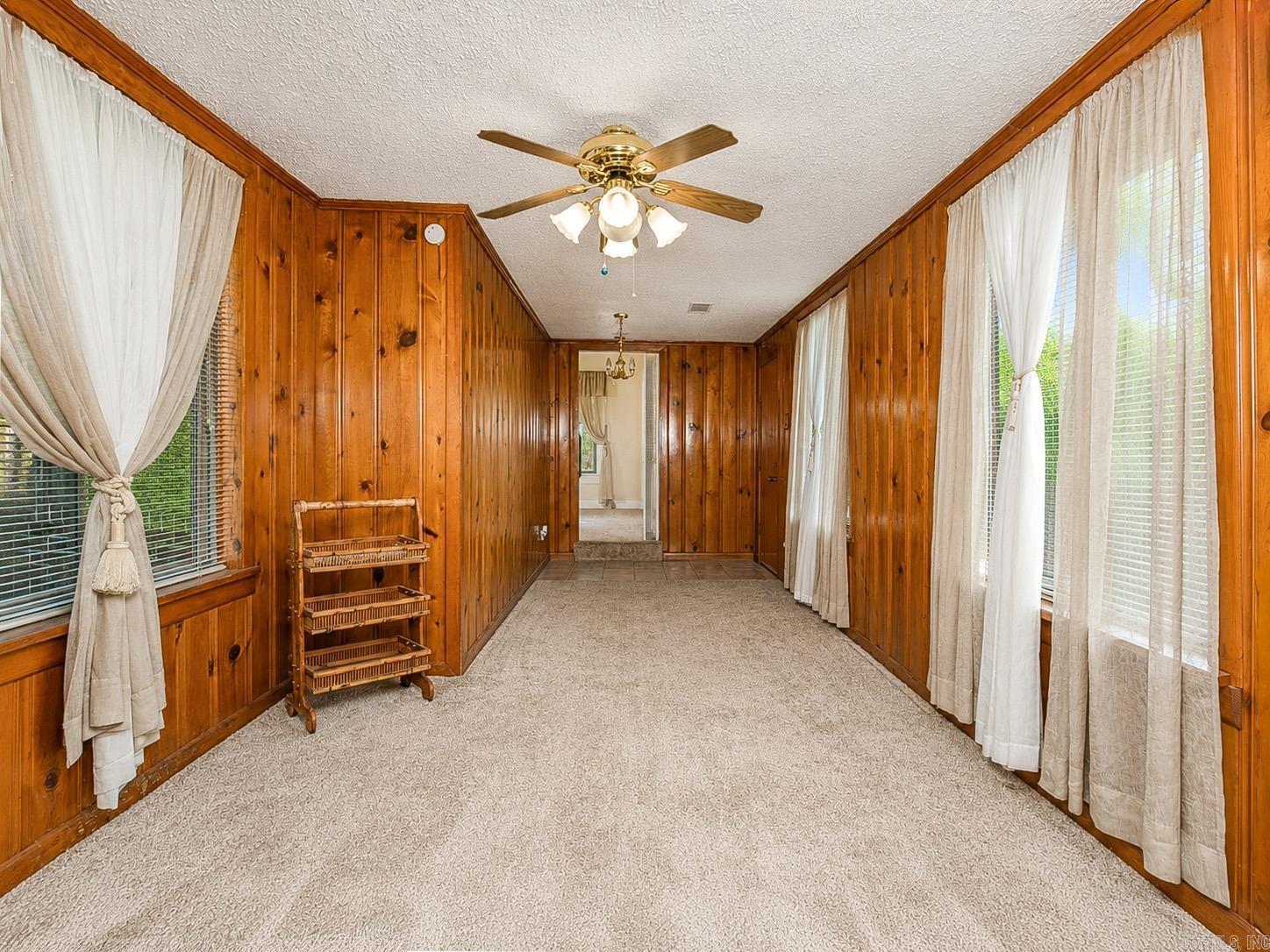 3604 Oakwood Property Photo 6