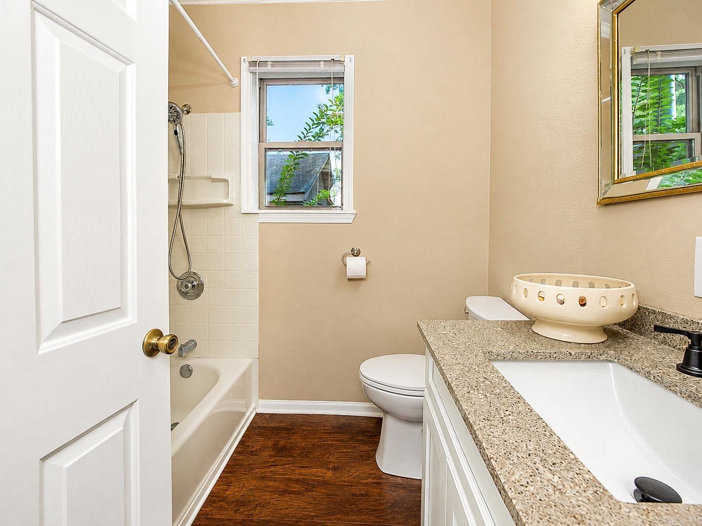 3604 Oakwood Property Photo 18