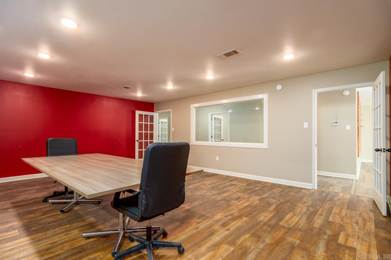 11 Diamond Ice Property Photo 11