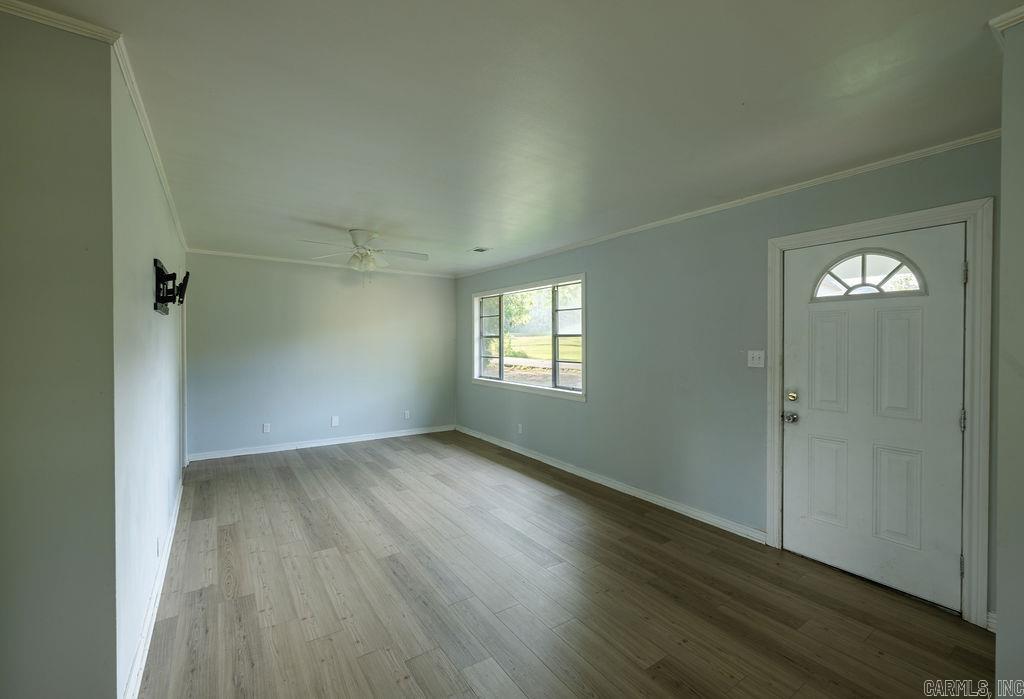 206 E Spring Street Property Photo 5