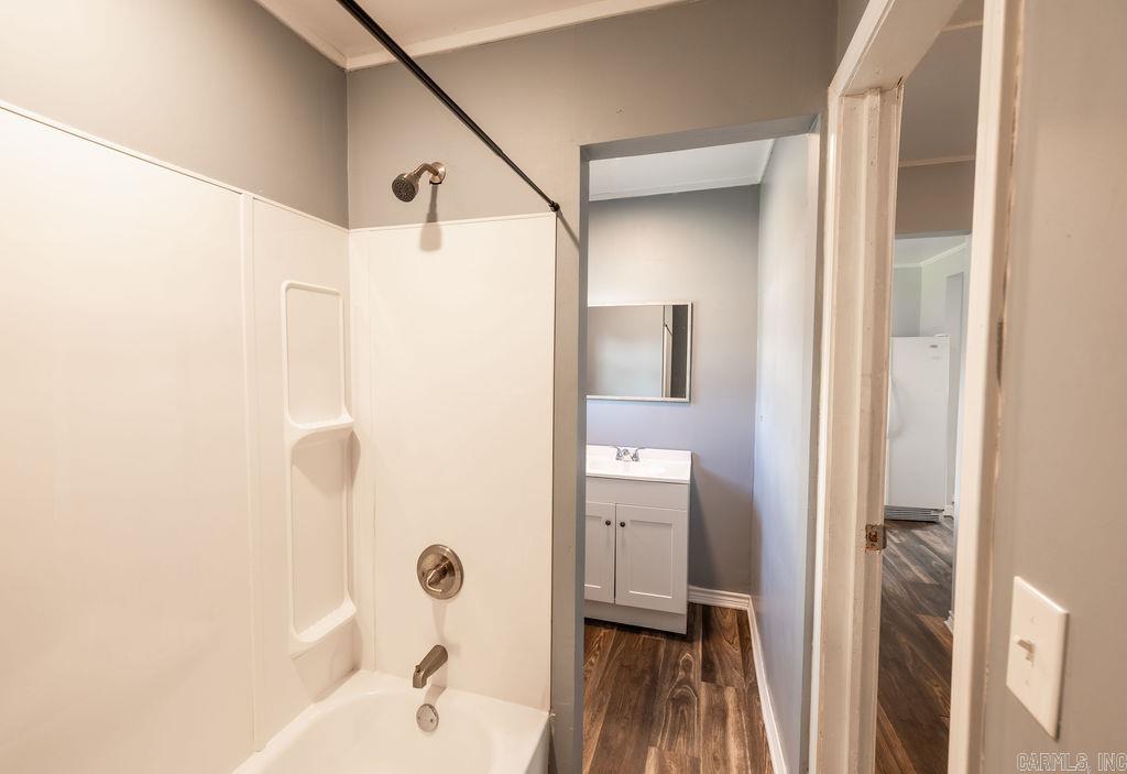 206 E Spring Street Property Photo 13