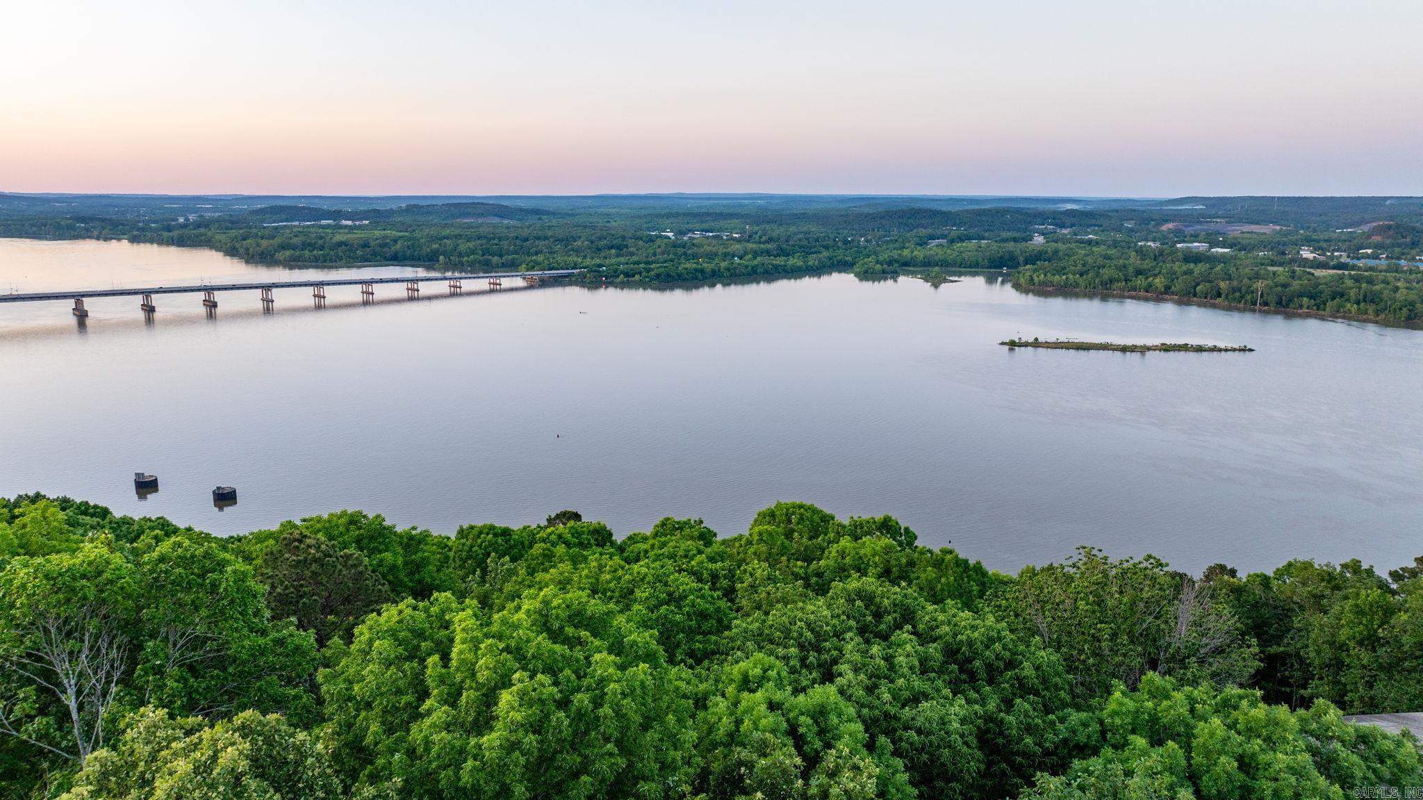 6 River View Point Property Photo 3