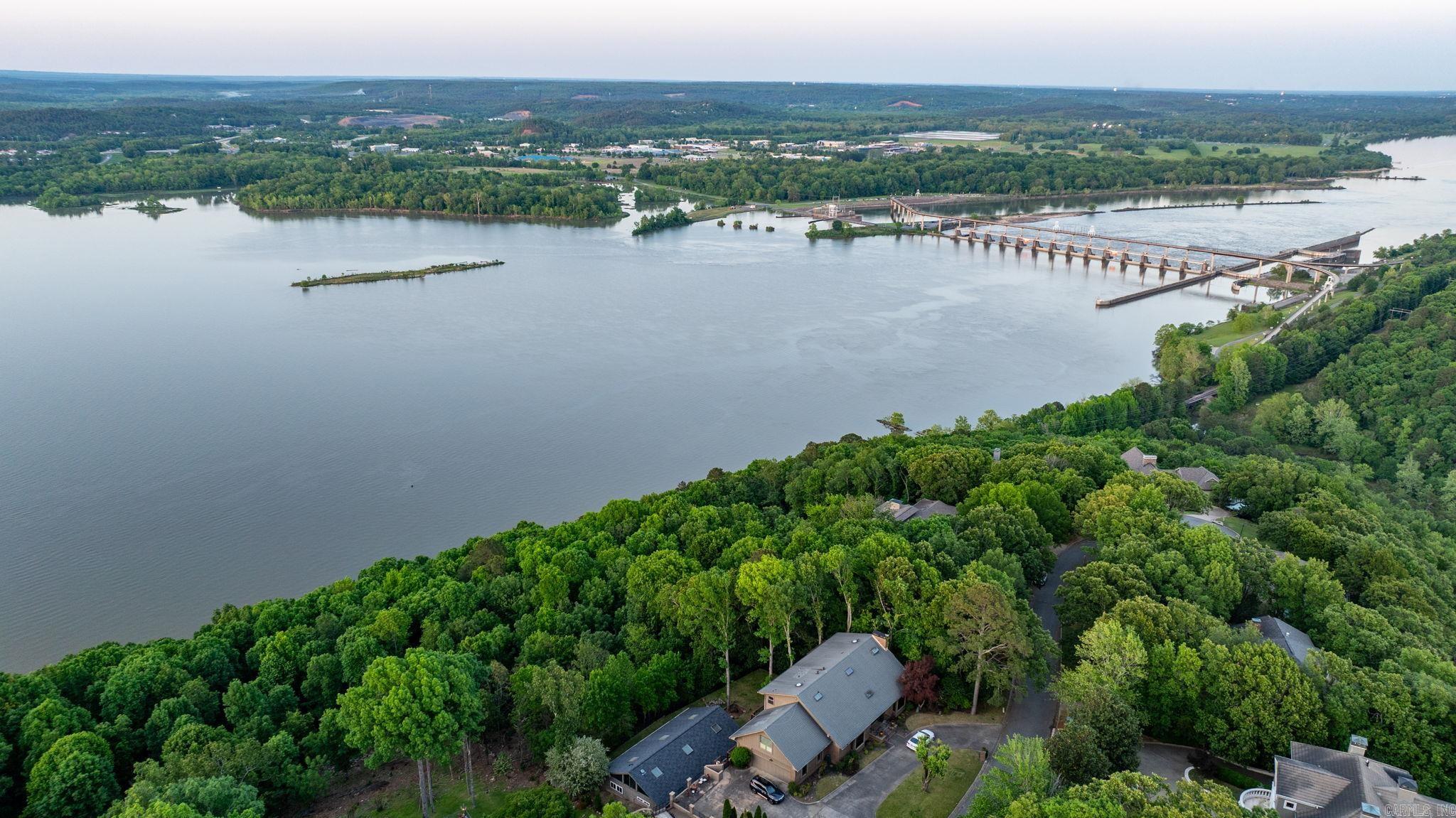 6 River View Point Property Photo 5
