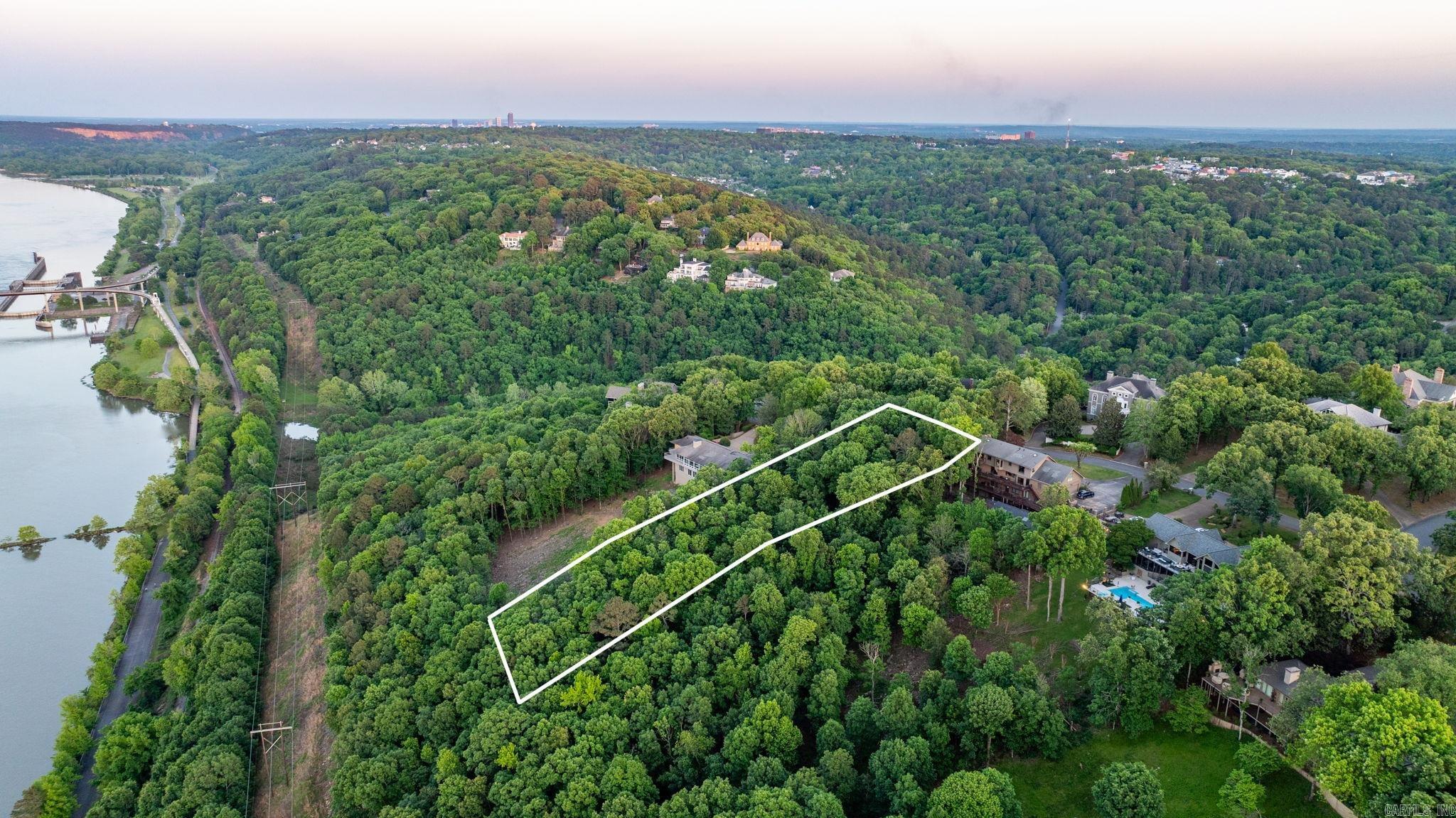6 River View Point Property Photo 6