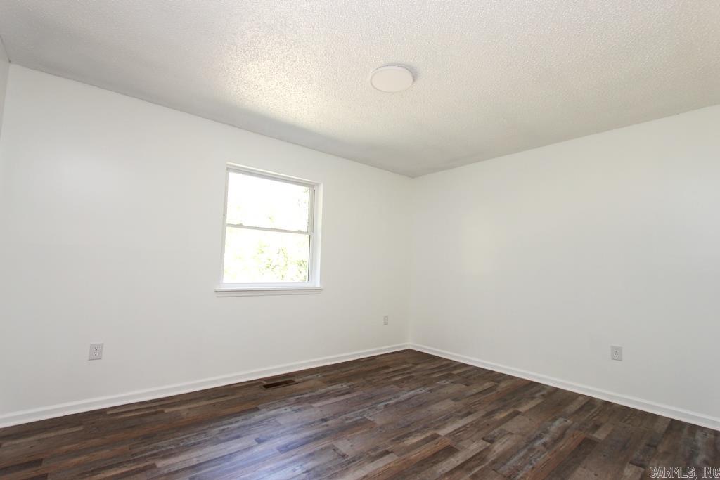 9 Jarman Lane Property Photo 23