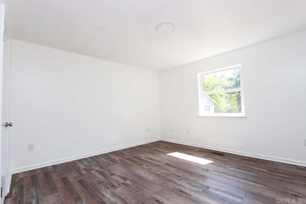 9 Jarman Lane Property Photo 26